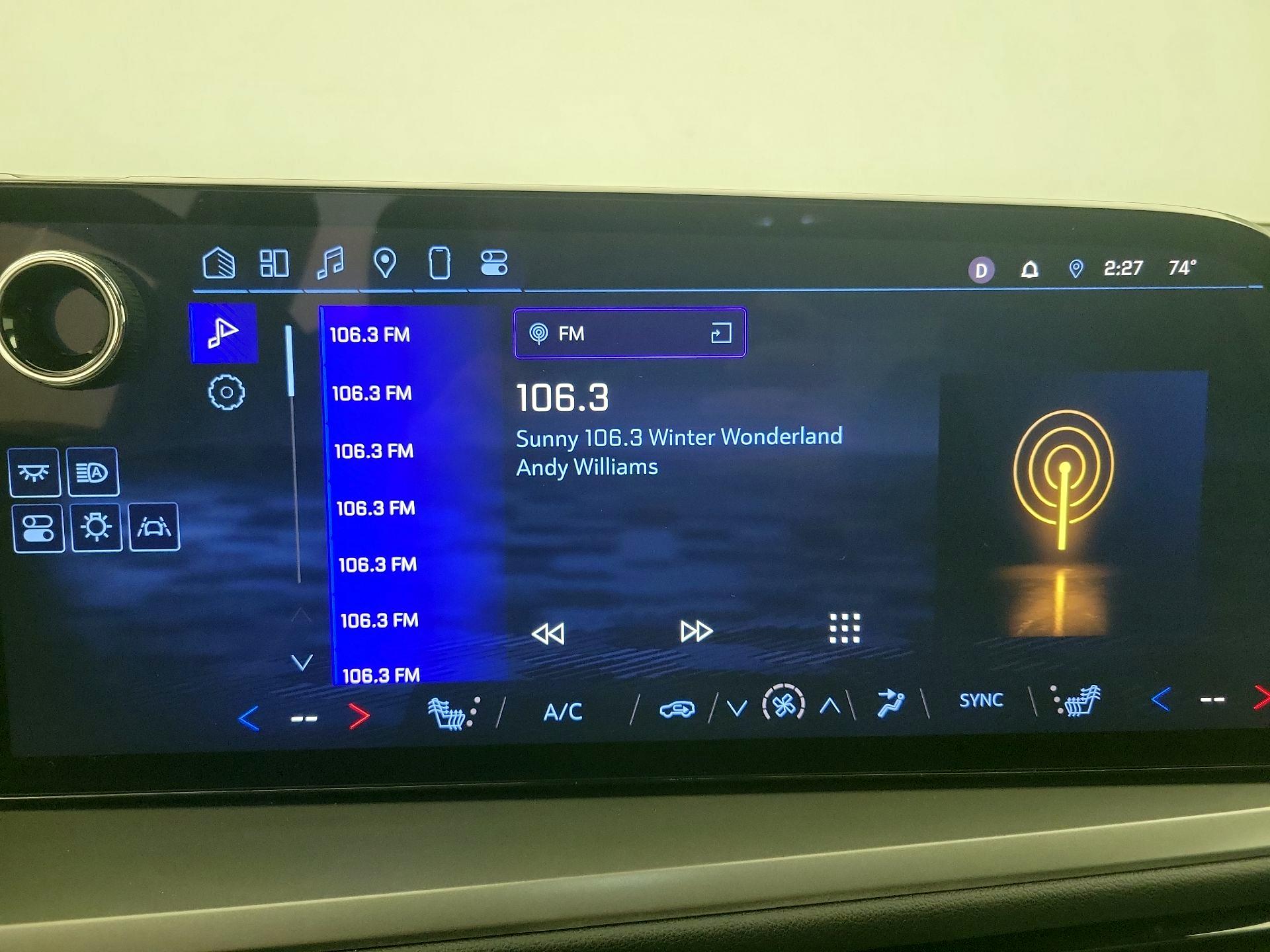 Thumbnail: 2025 Chevrolet Traverse - 15