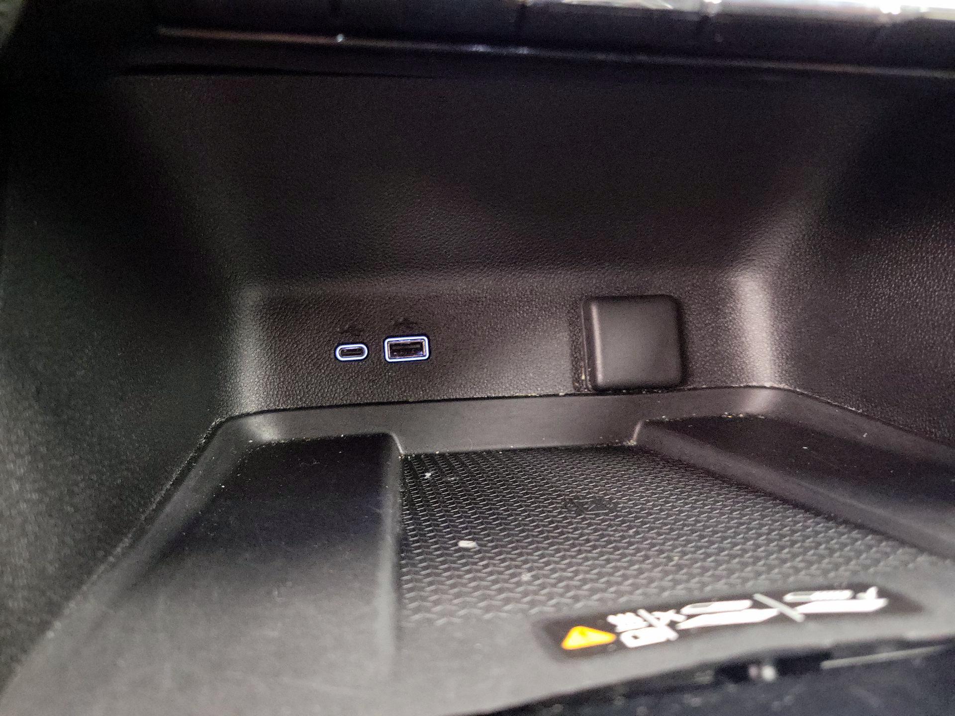 Thumbnail: 2025 Chevrolet Traverse - 18