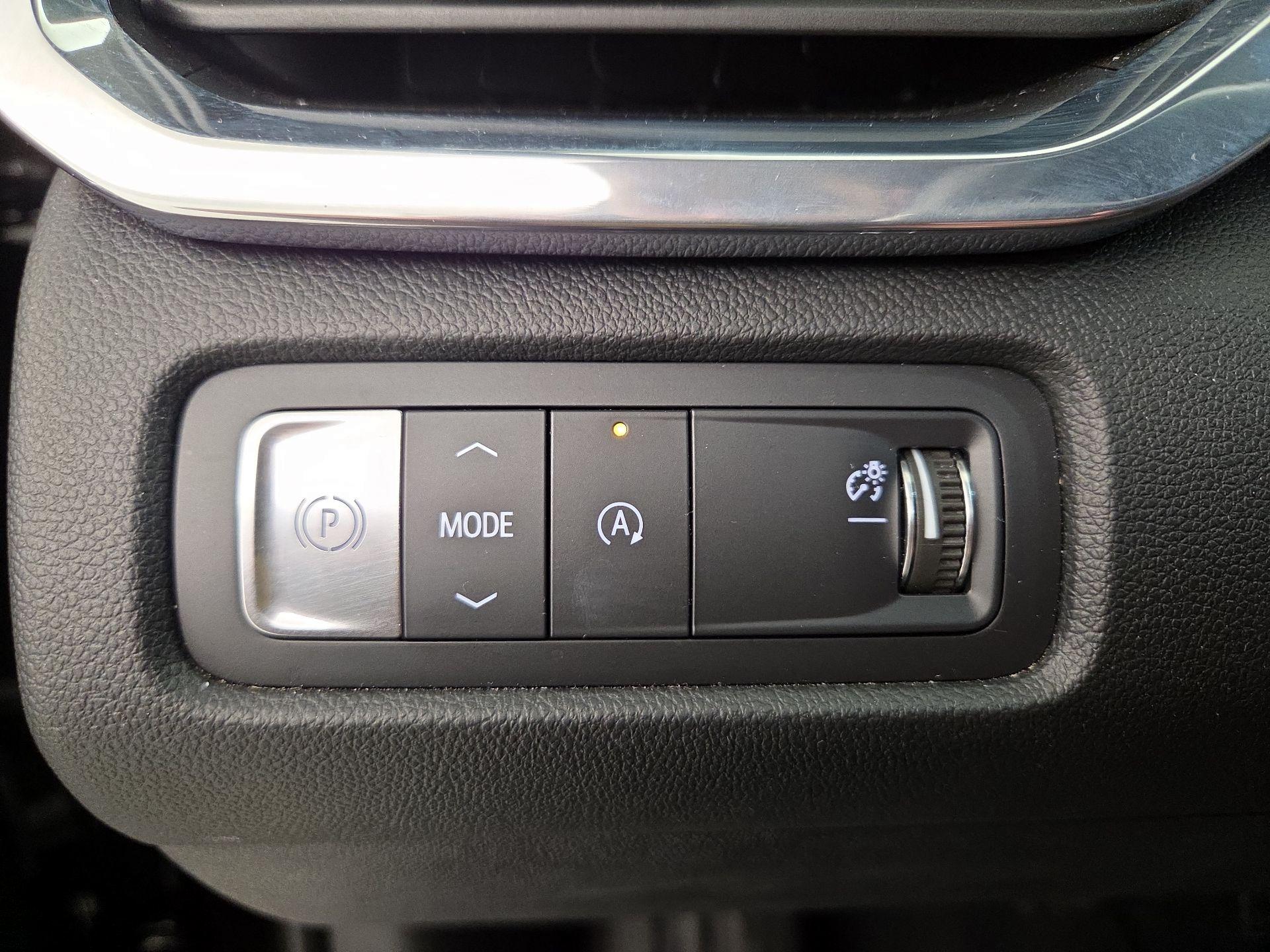 Thumbnail: 2025 GMC Acadia - 13