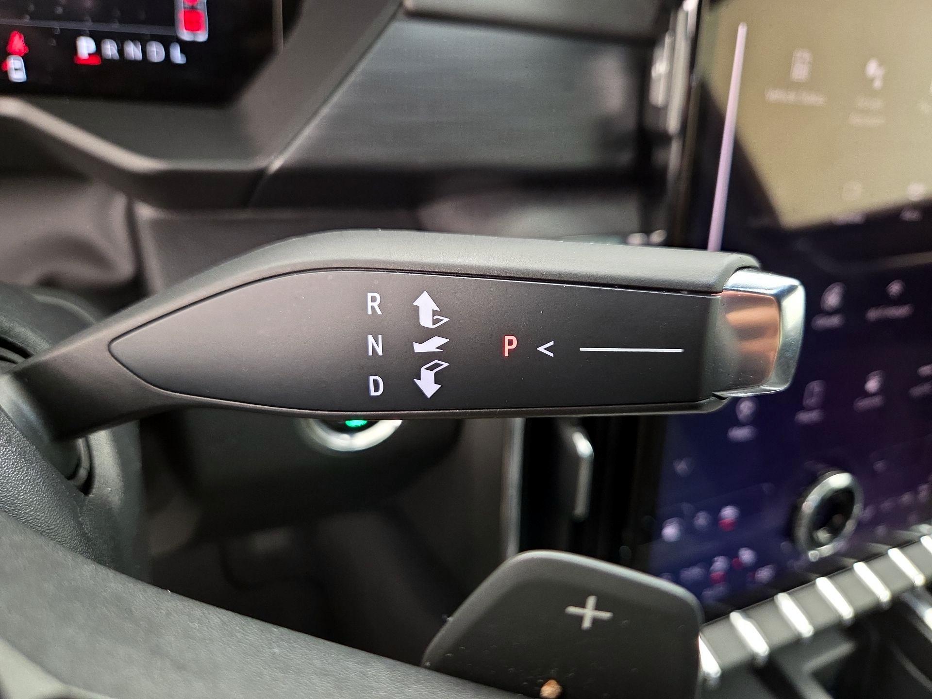 Thumbnail: 2025 GMC Acadia - 17