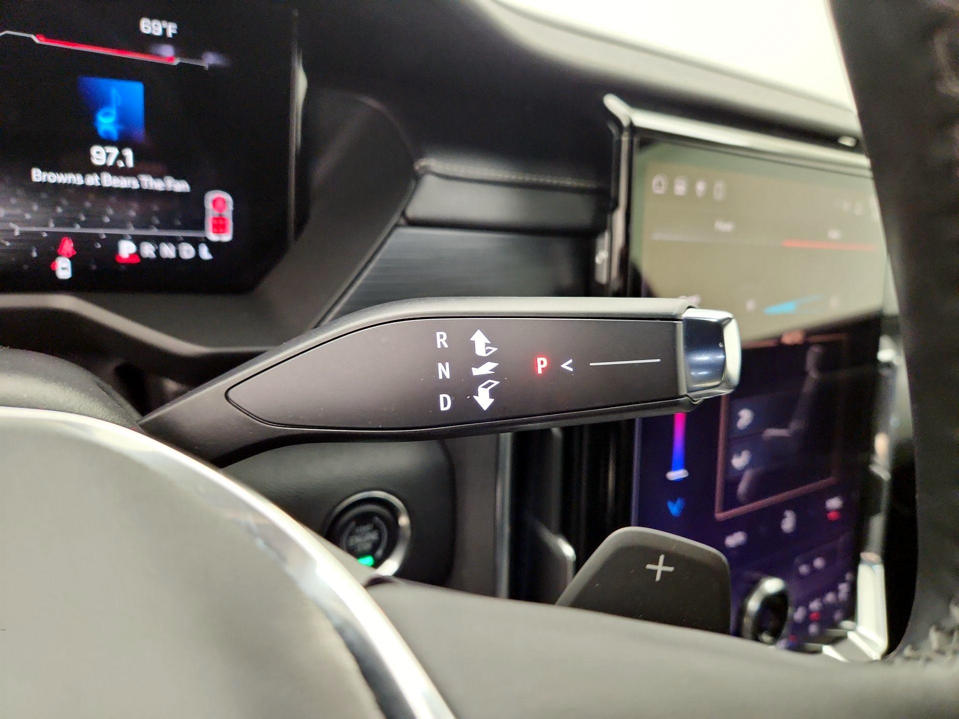 Thumbnail: 2025 GMC Acadia - 18