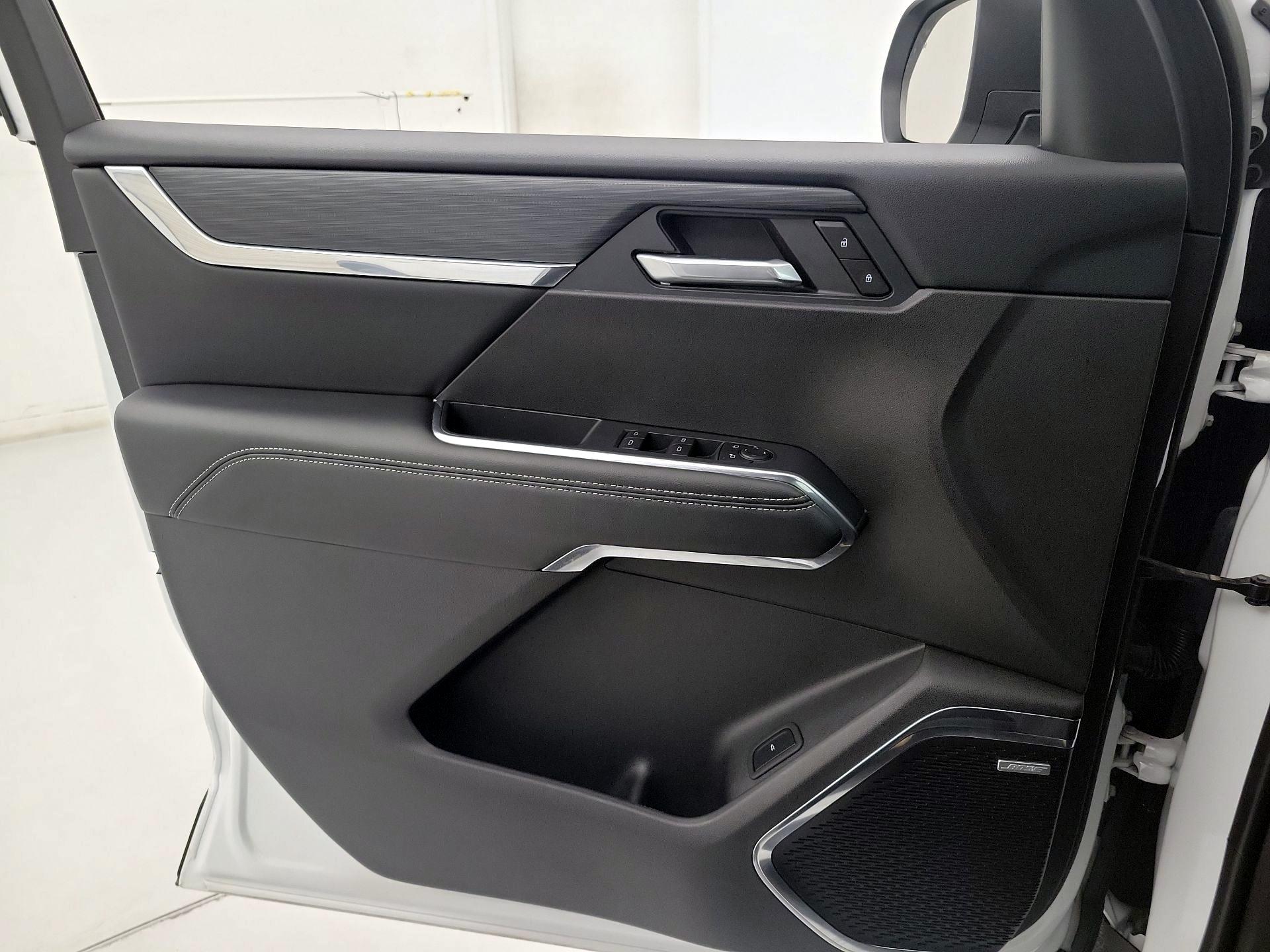 Thumbnail: 2025 GMC Acadia - 12