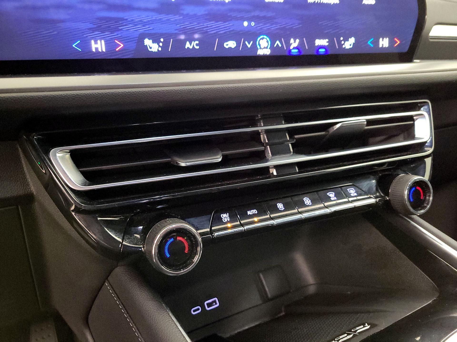 Thumbnail: 2025 Chevrolet Traverse - 17