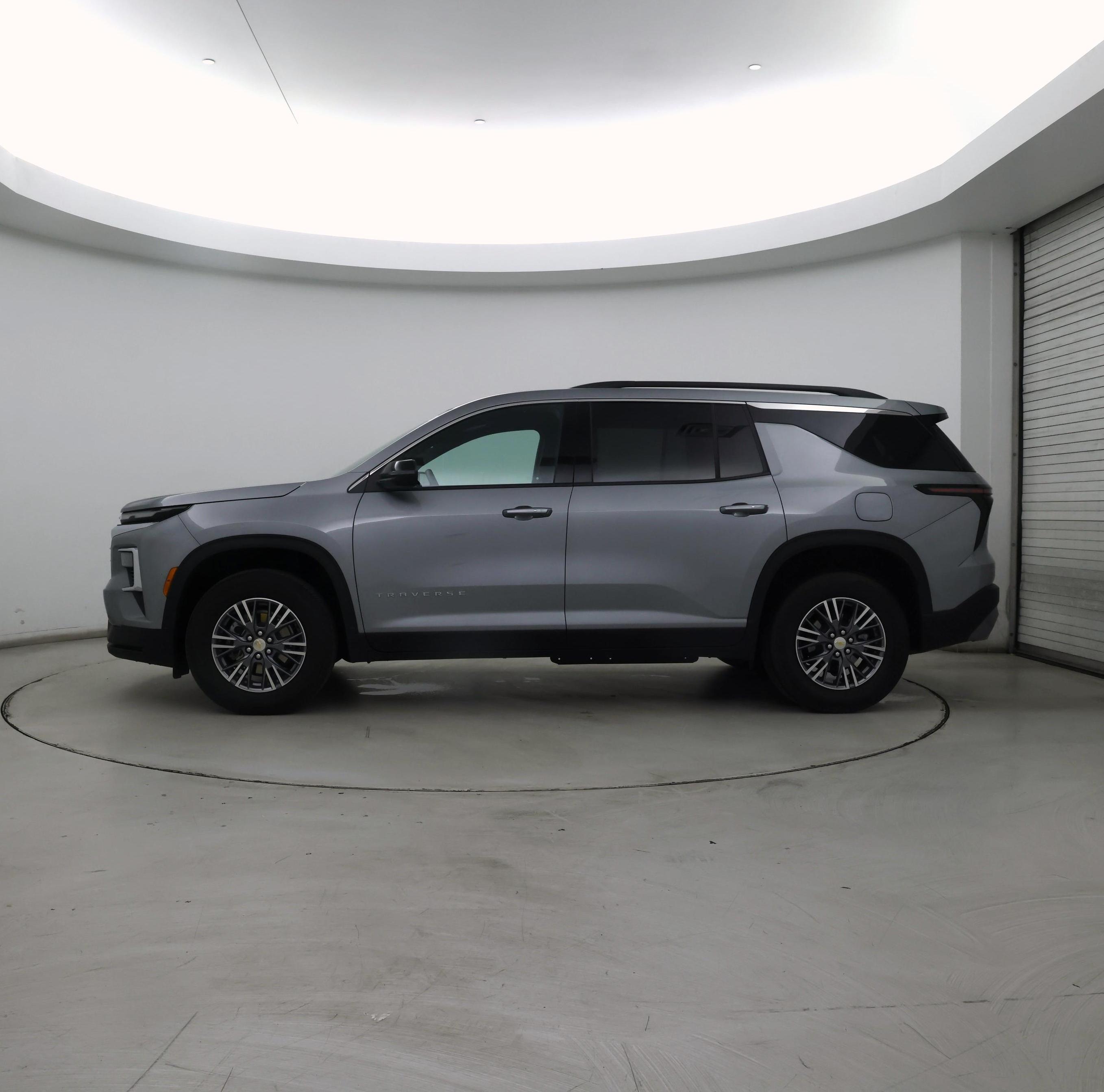 Thumbnail: 2025 Chevrolet Traverse - 3