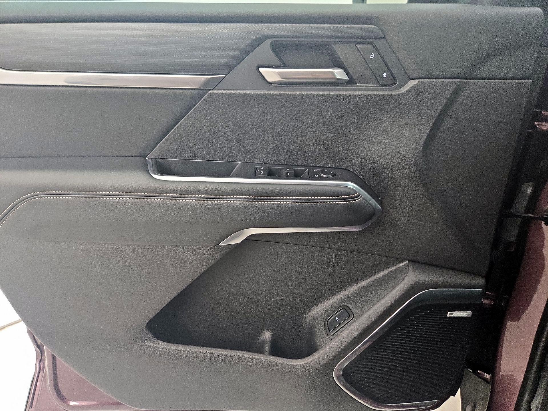 Thumbnail: 2025 GMC Acadia - 12