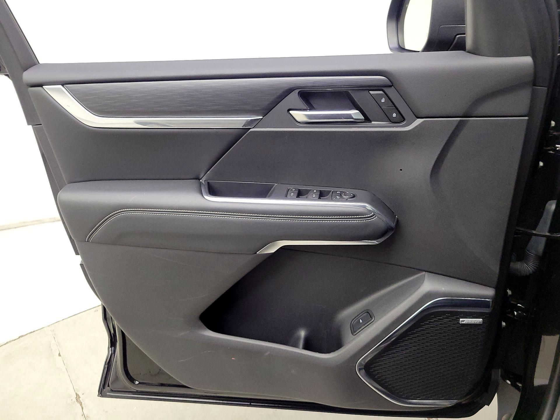 Thumbnail: 2025 GMC Acadia - 12