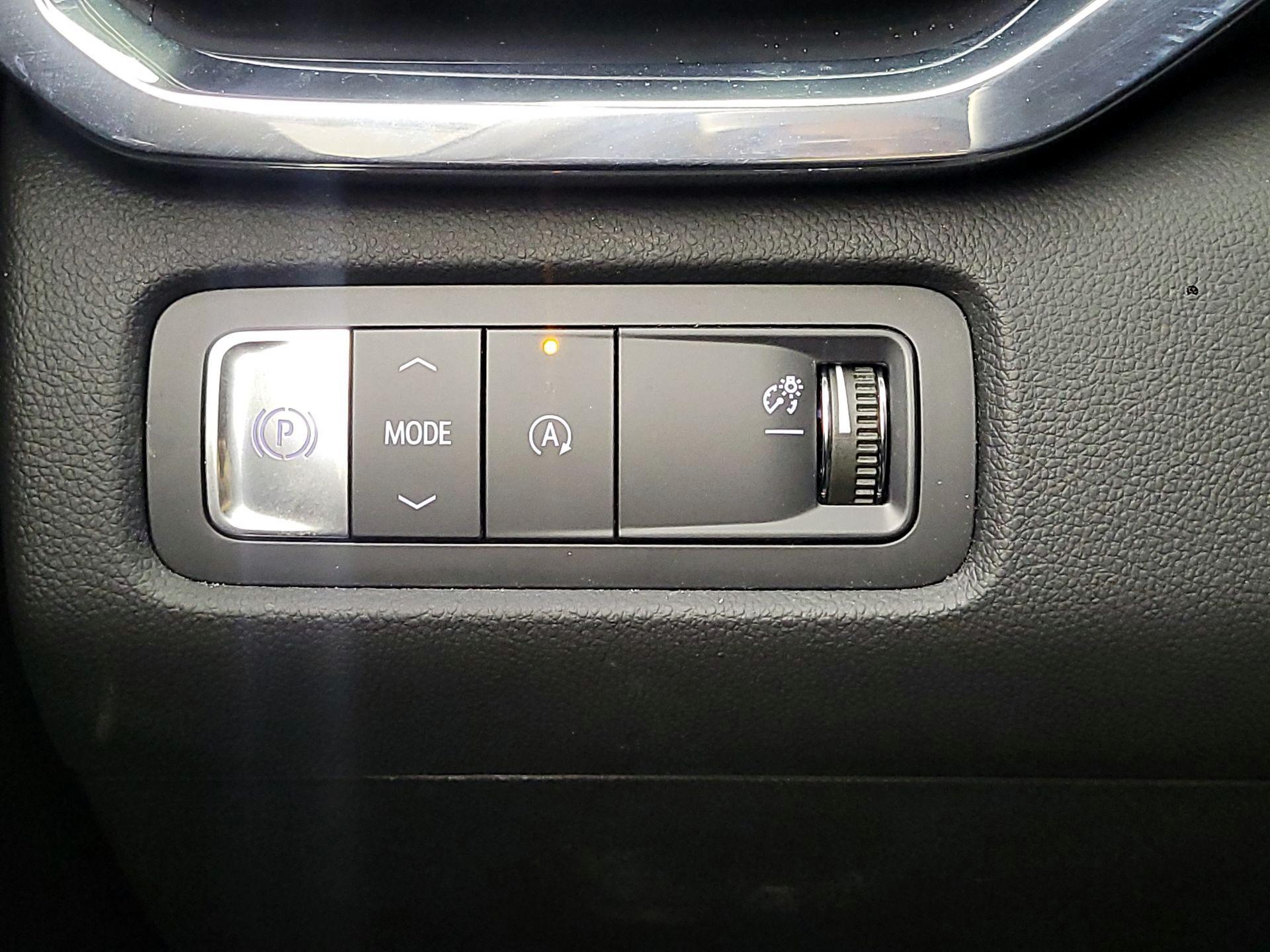 Thumbnail: 2025 GMC Acadia - 13