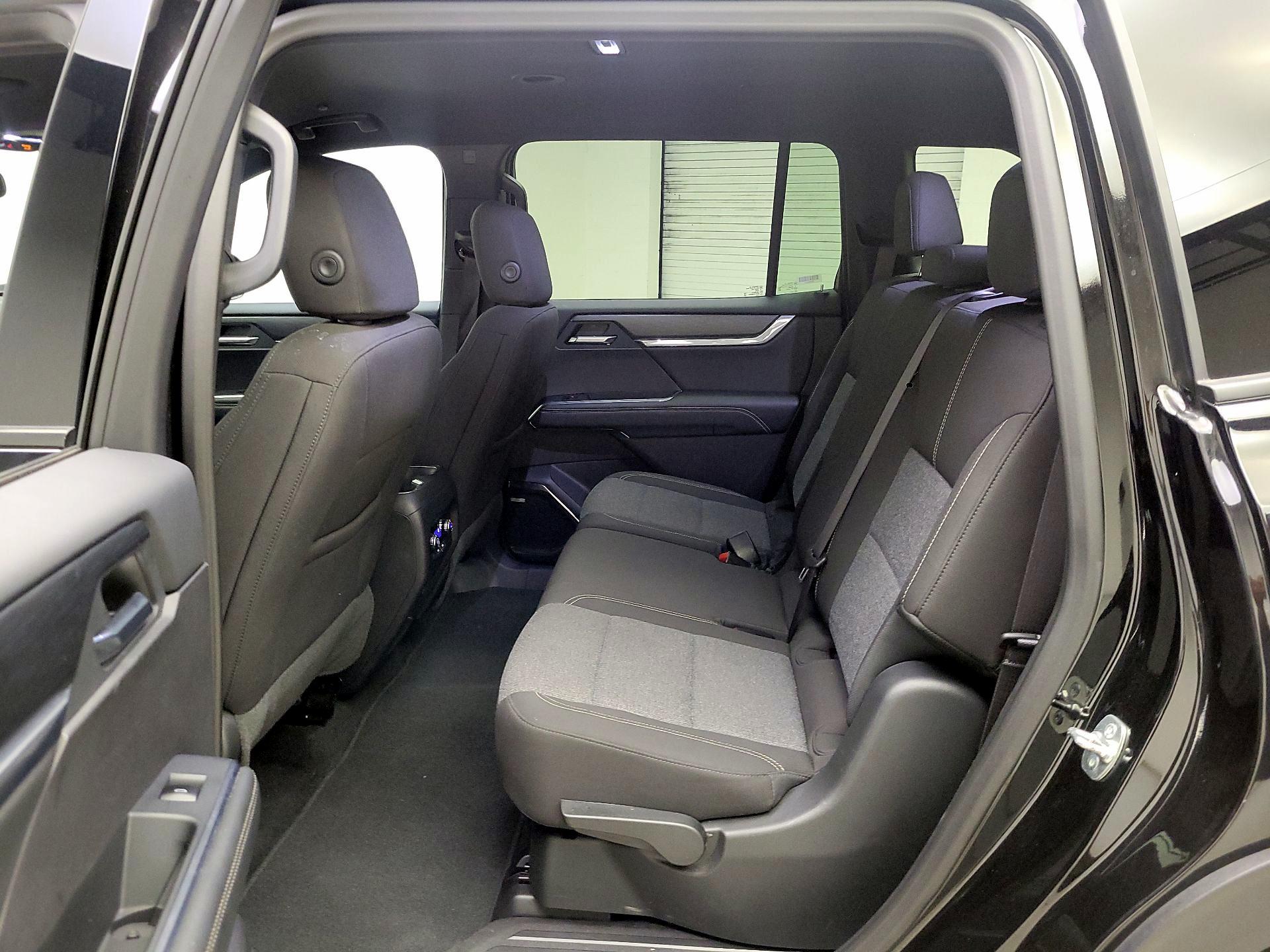 Thumbnail: 2025 GMC Acadia - 19