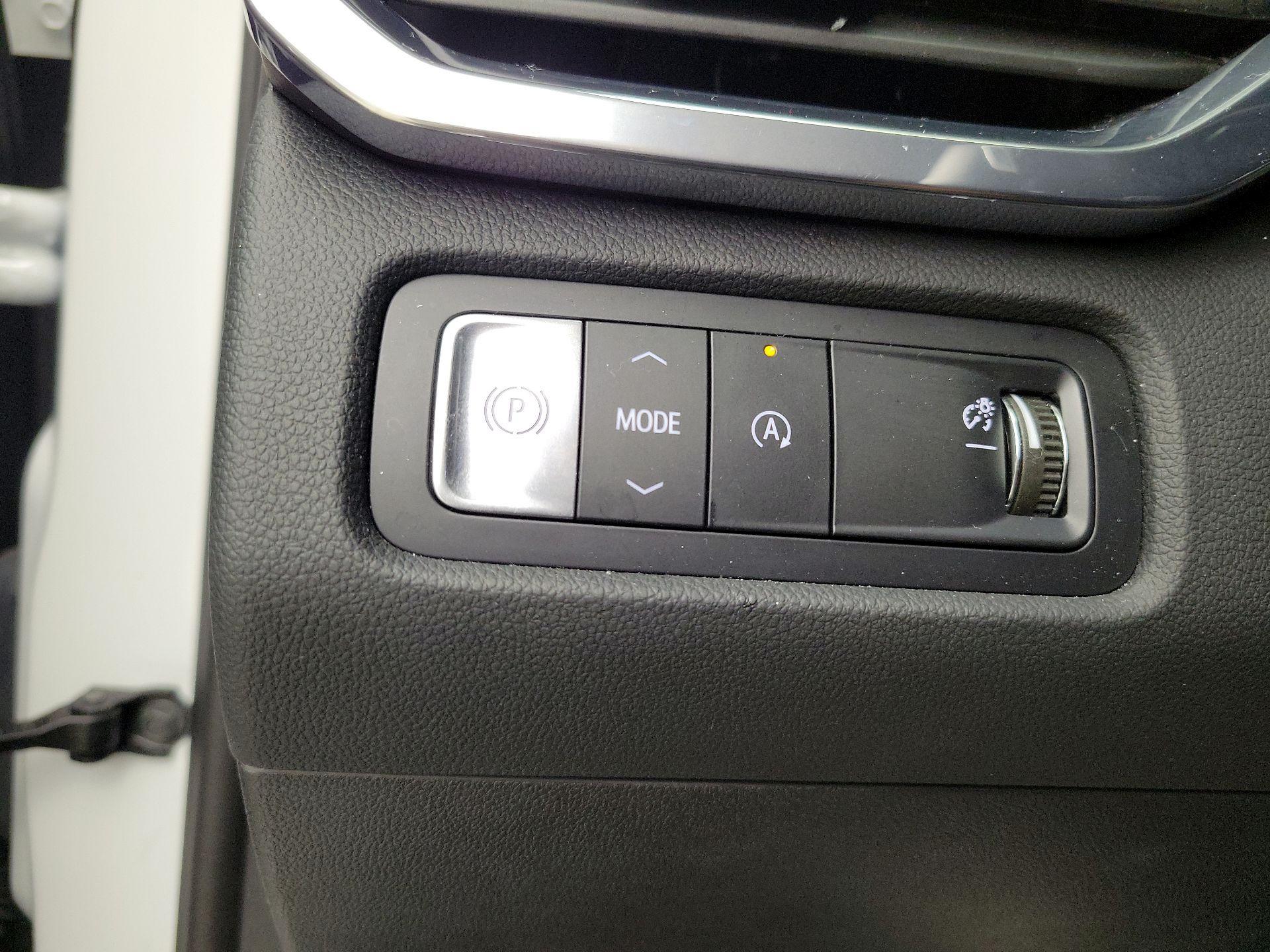 Thumbnail: 2025 GMC Acadia - 13