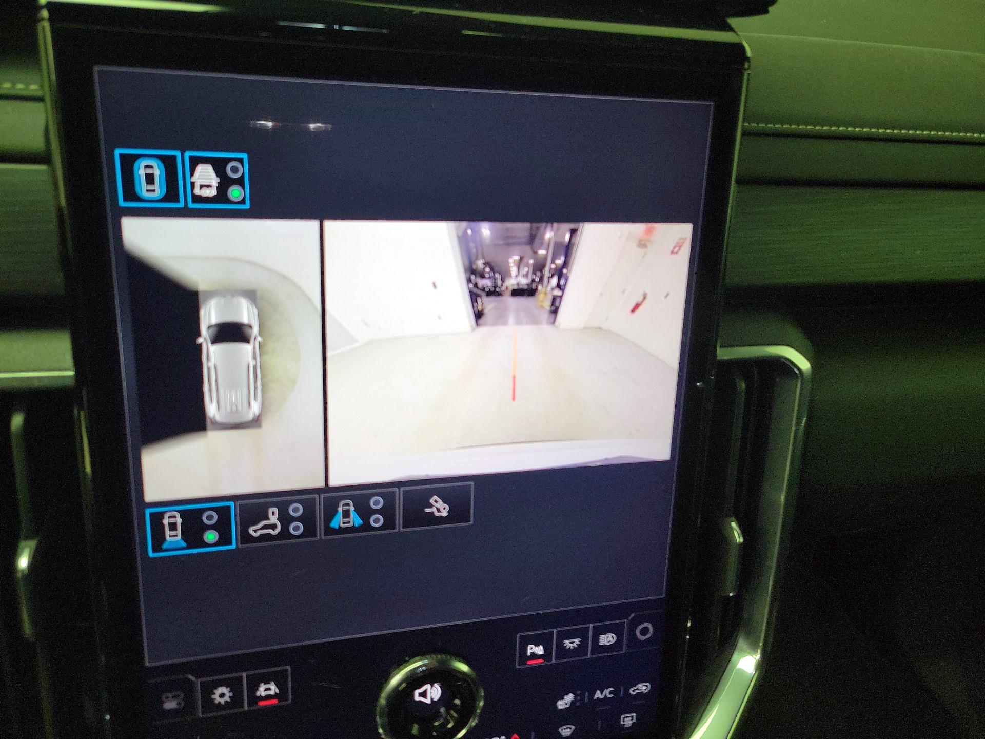 Thumbnail: 2025 GMC Acadia - 14