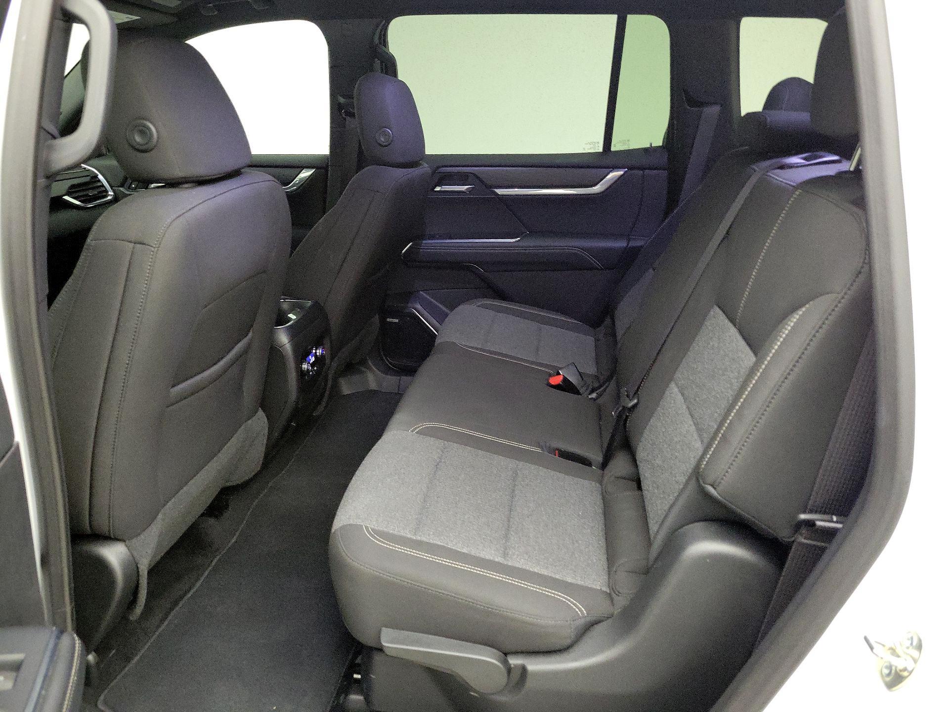 Thumbnail: 2025 GMC Acadia - 19