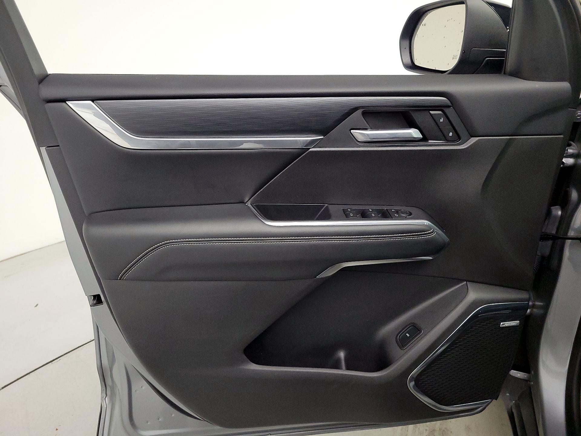 Thumbnail: 2025 GMC Acadia - 12