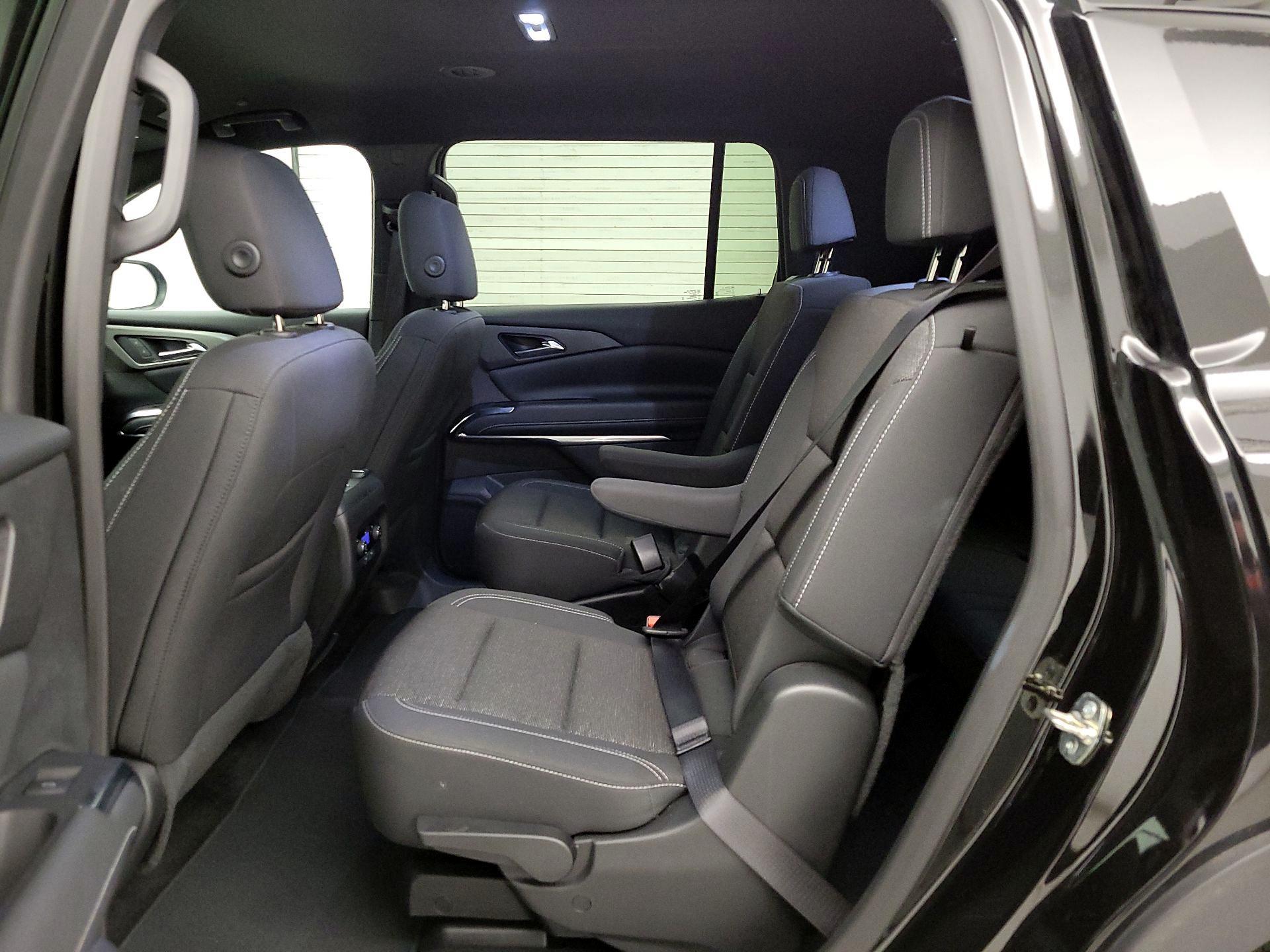 Thumbnail: 2025 Chevrolet Traverse - 20