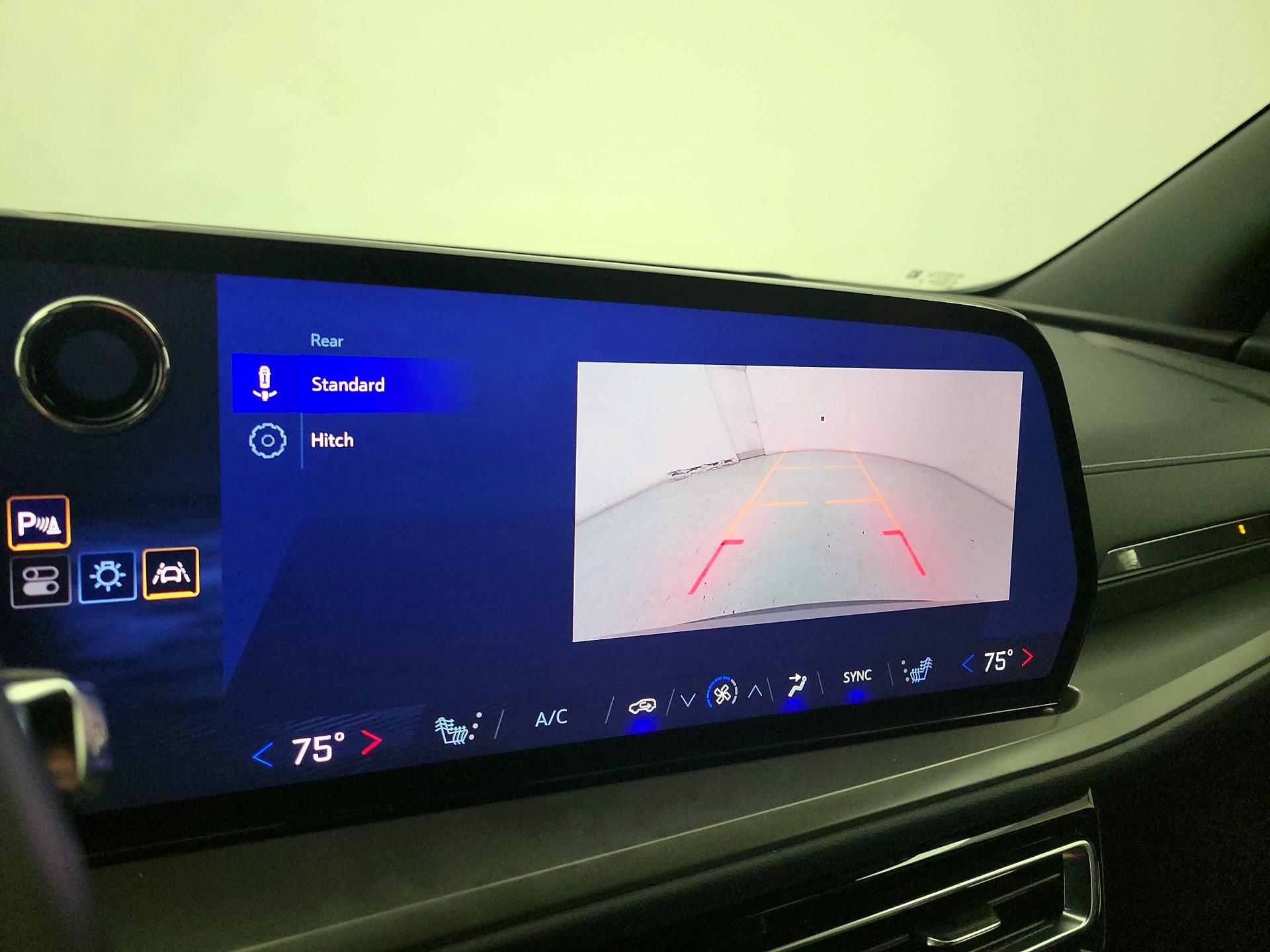 Thumbnail: 2025 Chevrolet Traverse - 14