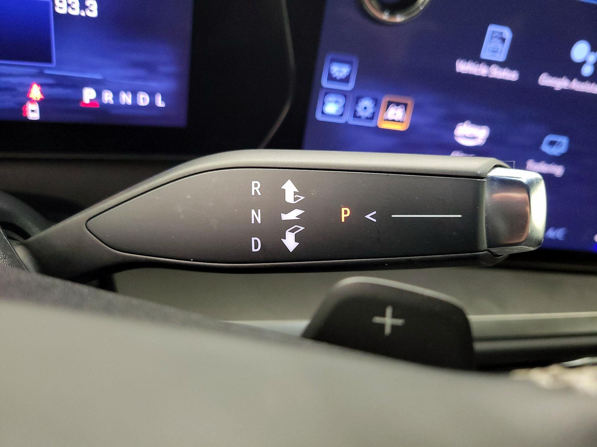 Thumbnail: 2025 Chevrolet Traverse - 17