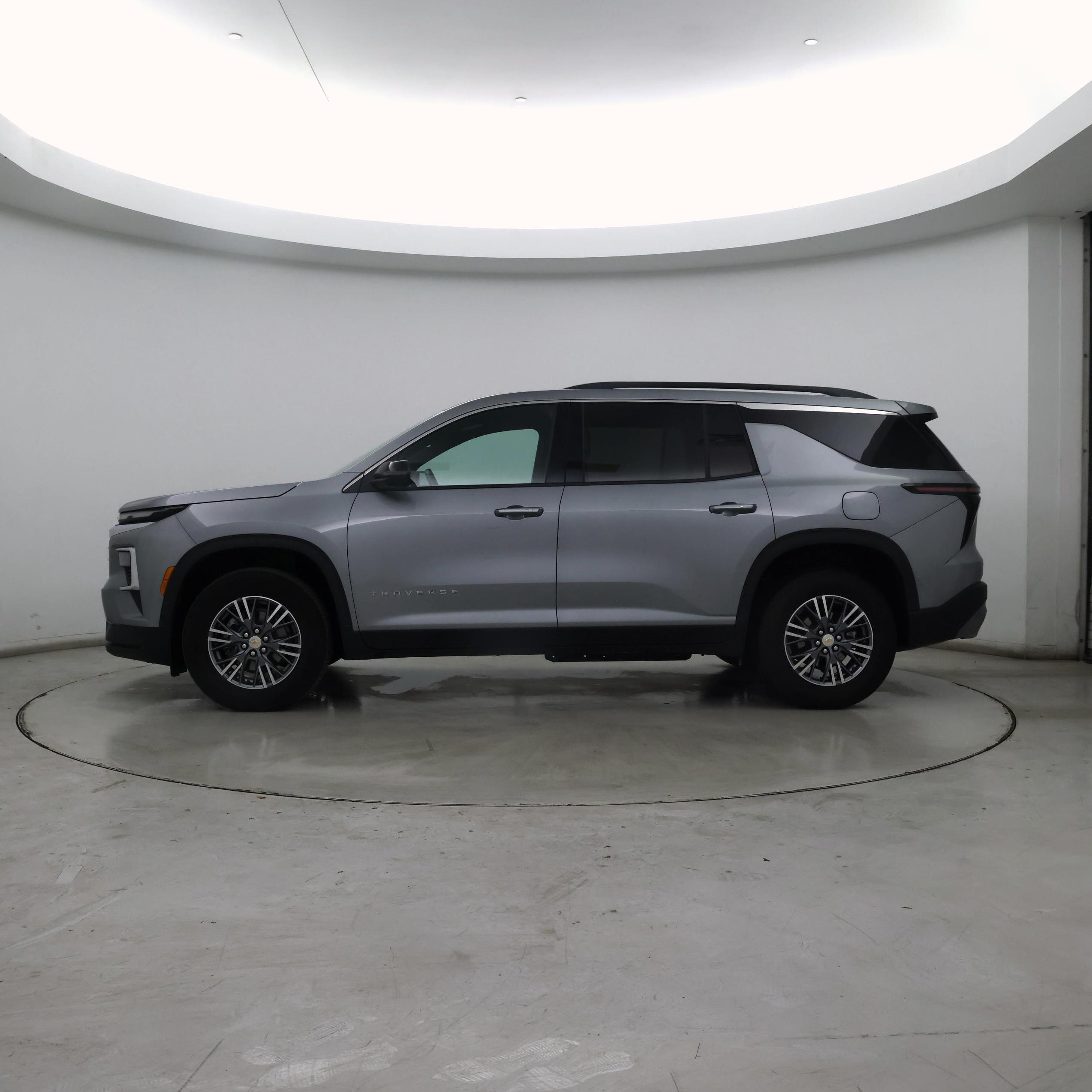 Thumbnail: 2025 Chevrolet Traverse - 3