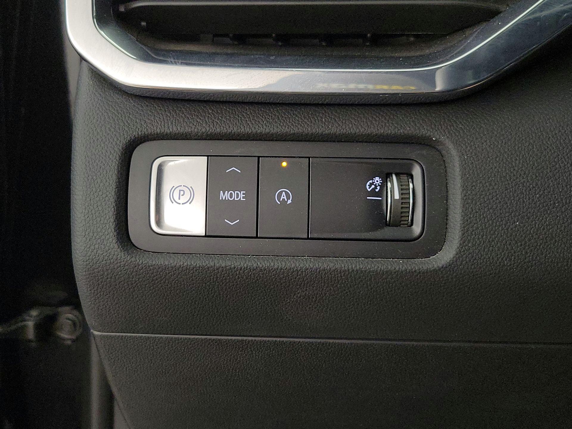 Thumbnail: 2025 GMC Acadia - 13