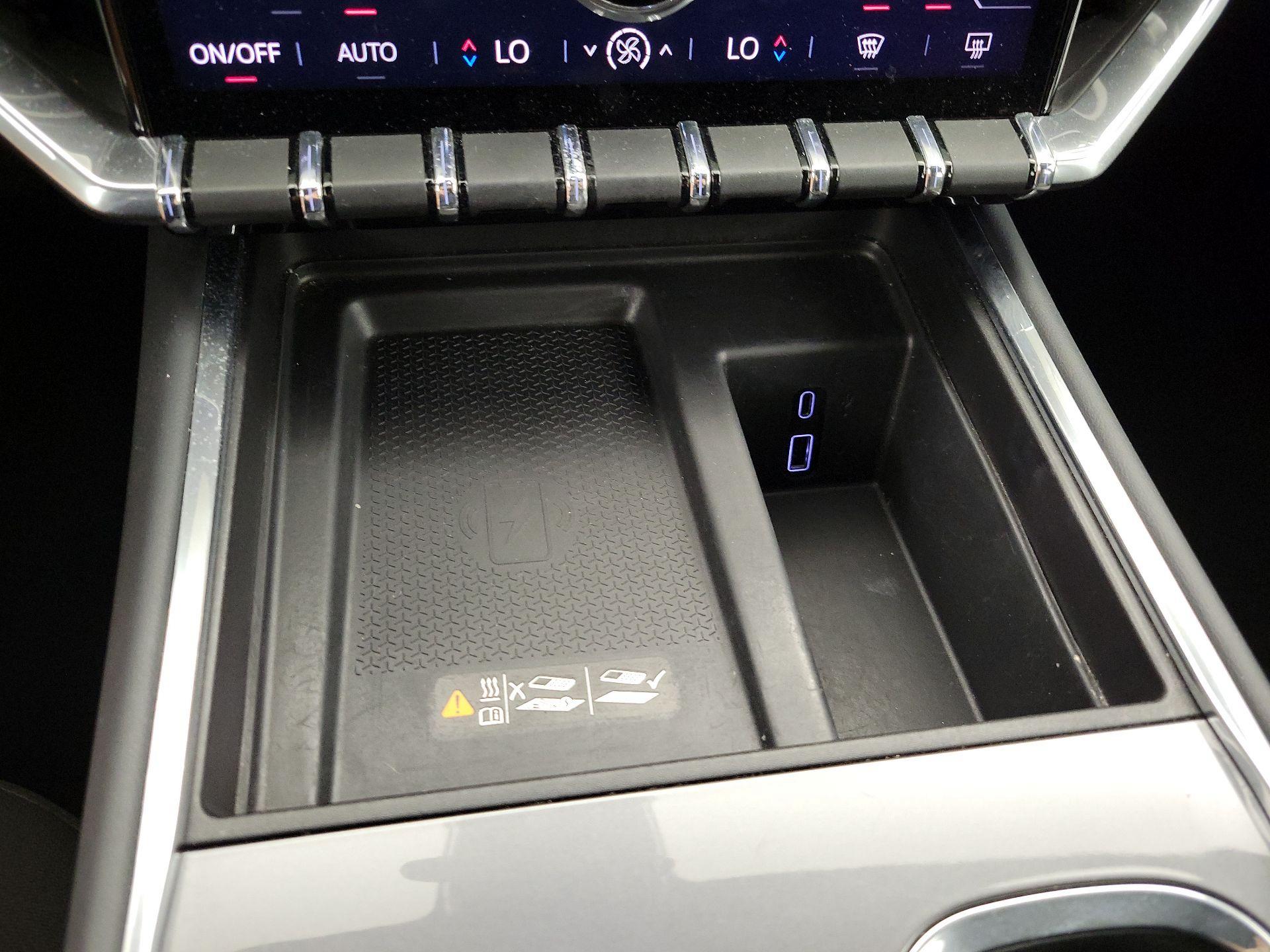 Thumbnail: 2025 GMC Acadia - 18