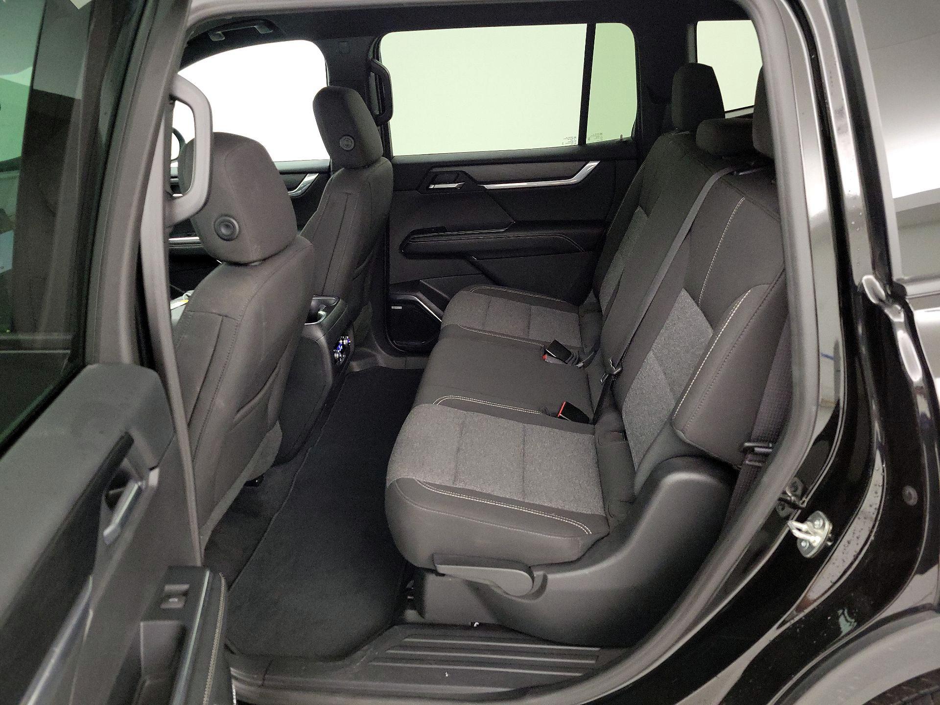 Thumbnail: 2025 GMC Acadia - 19