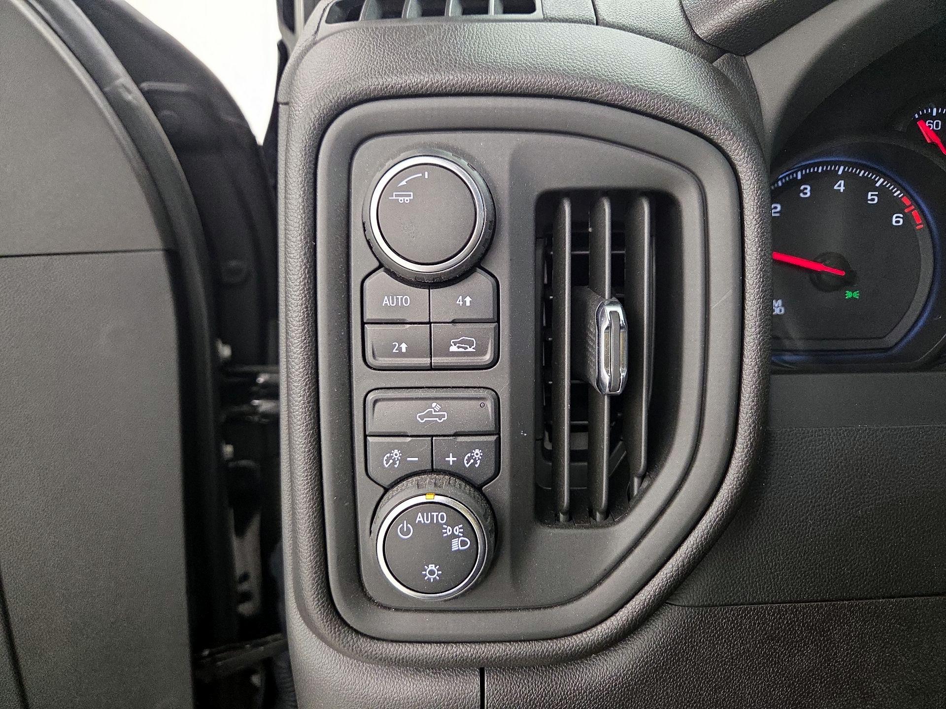 Thumbnail: 2023 Chevrolet Silverado 1500 - 13