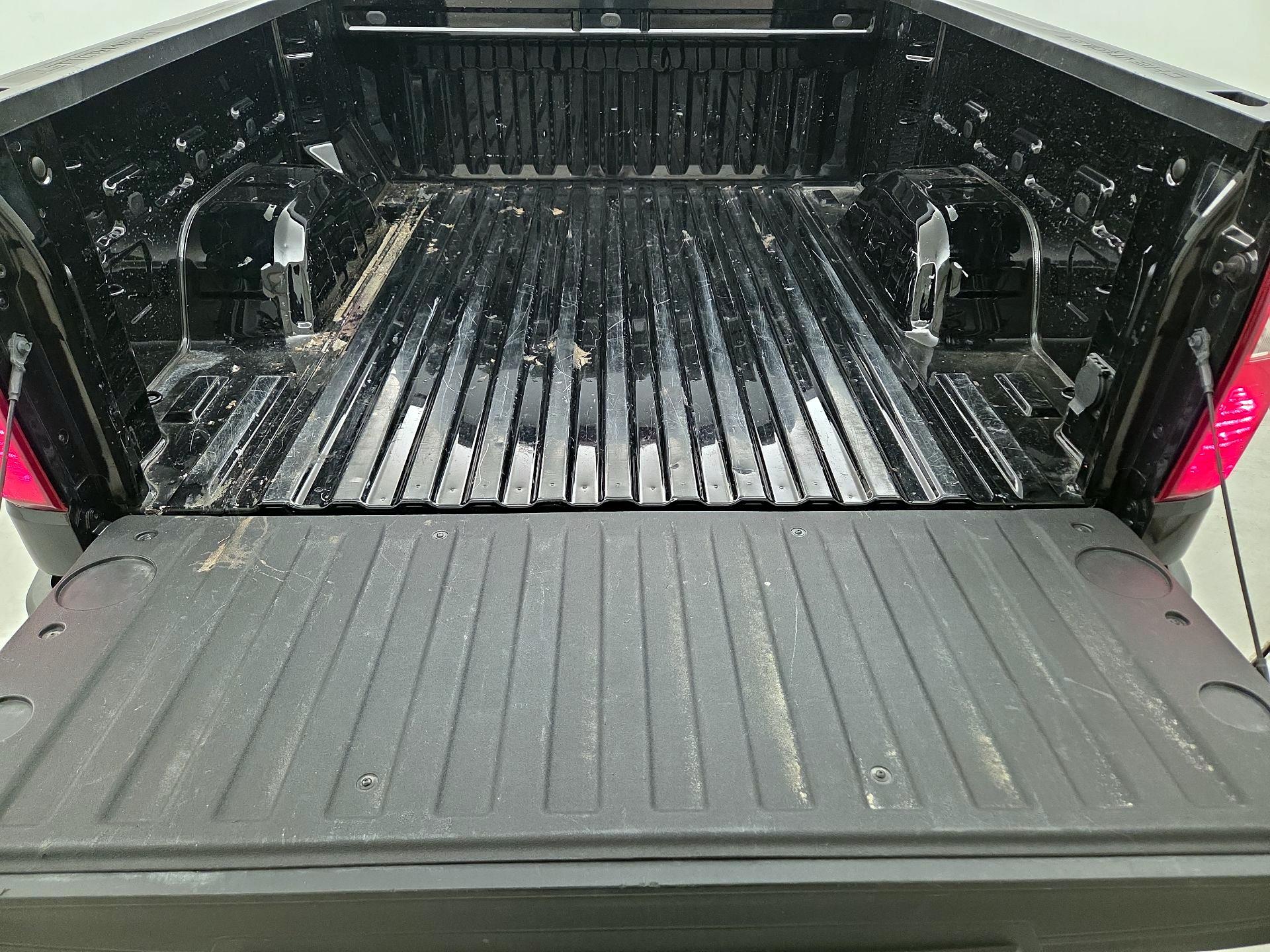 Thumbnail: 2023 Chevrolet Silverado 1500 - 20