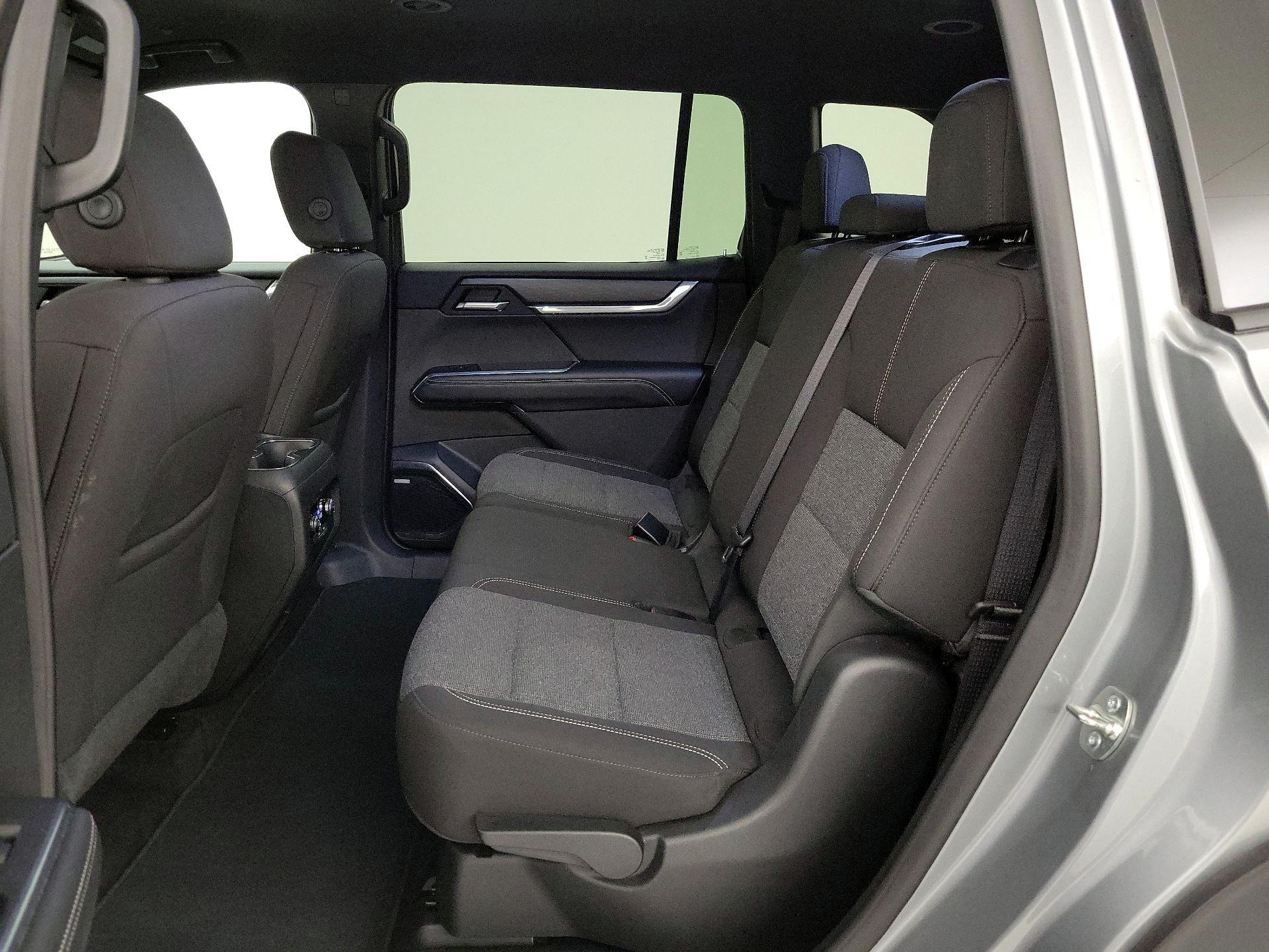 Thumbnail: 2025 GMC Acadia - 18