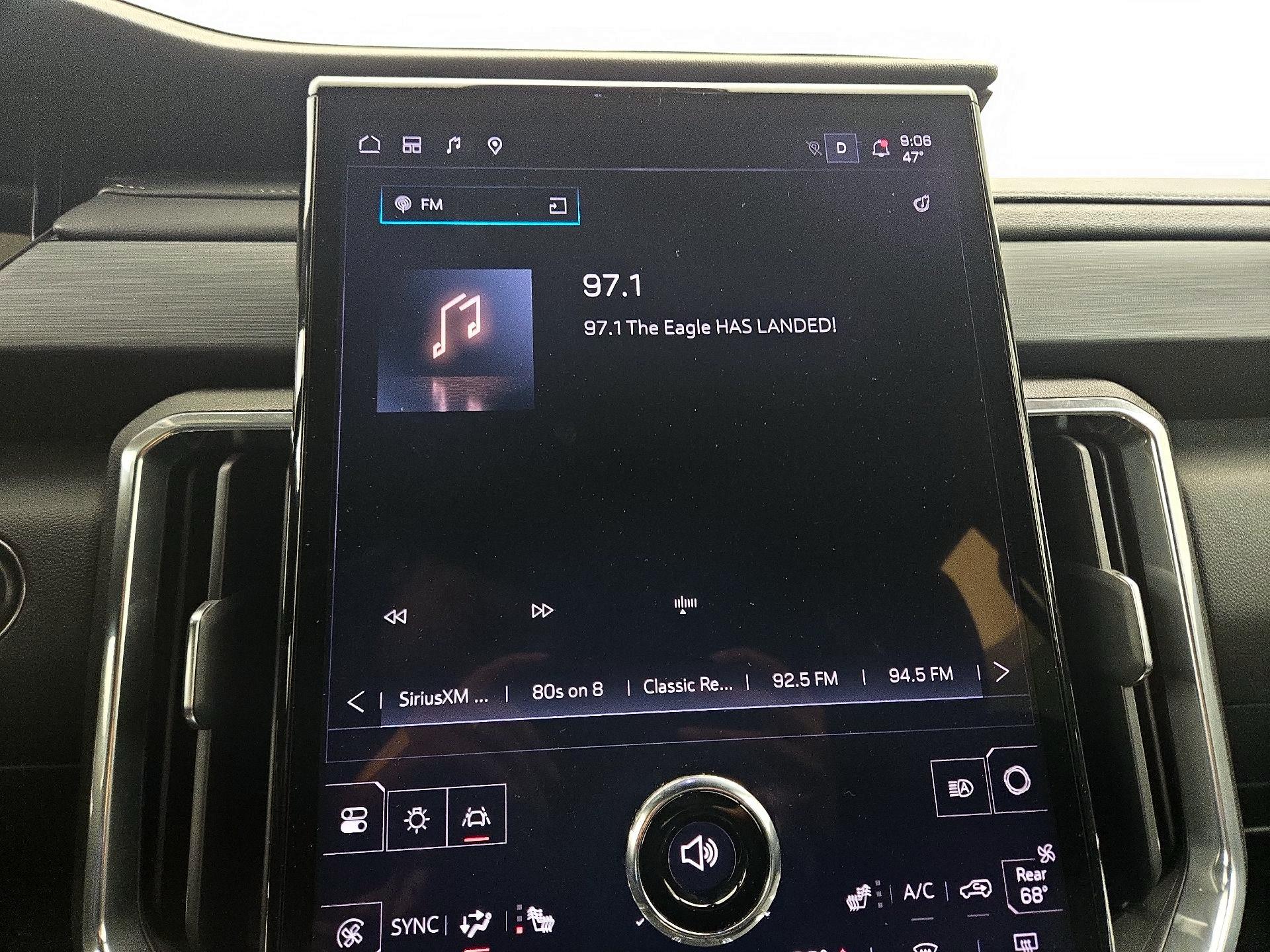 Thumbnail: 2025 GMC Acadia - 16