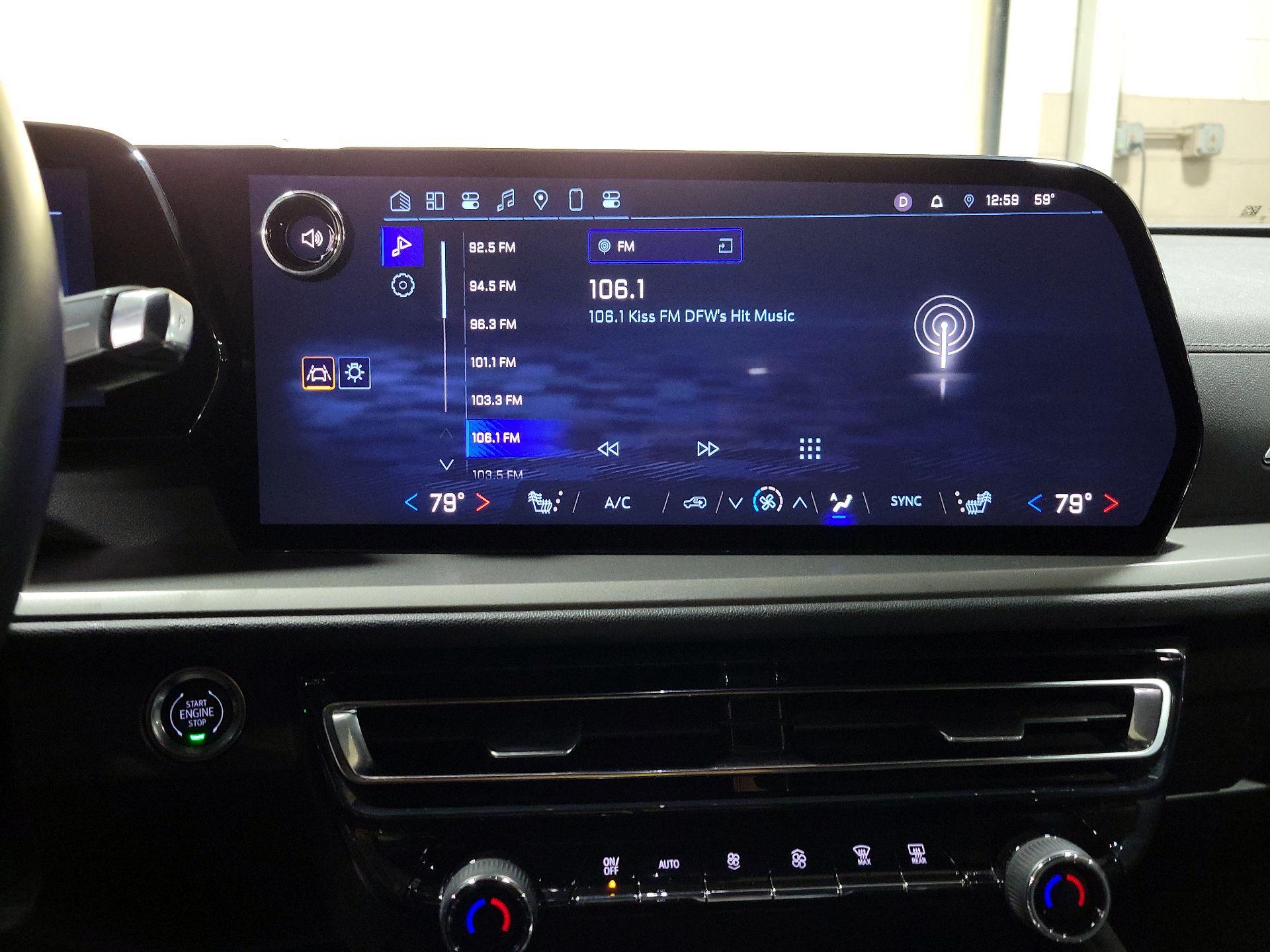 Thumbnail: 2025 Chevrolet Traverse - 15