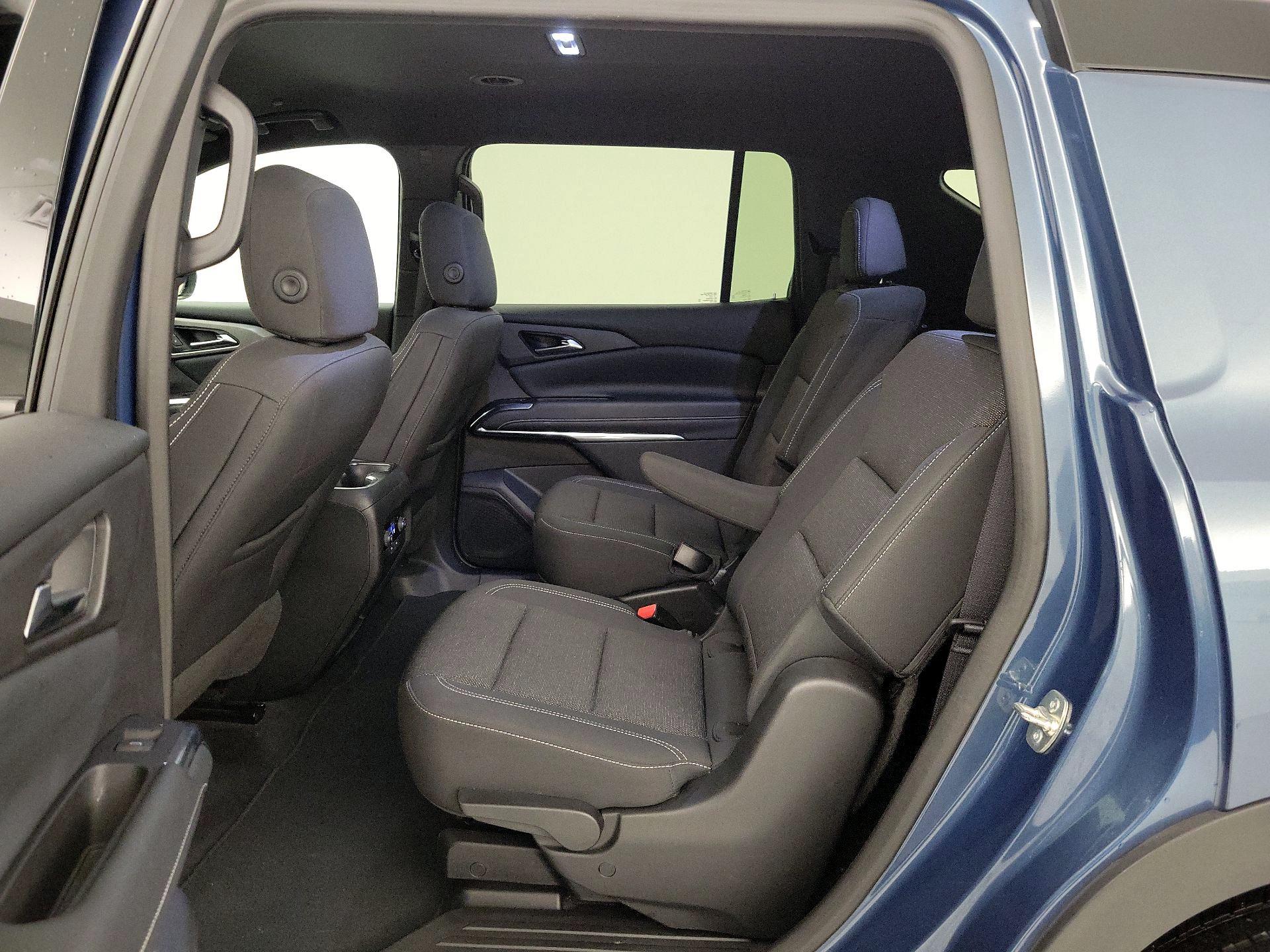 Thumbnail: 2025 Chevrolet Traverse - 18