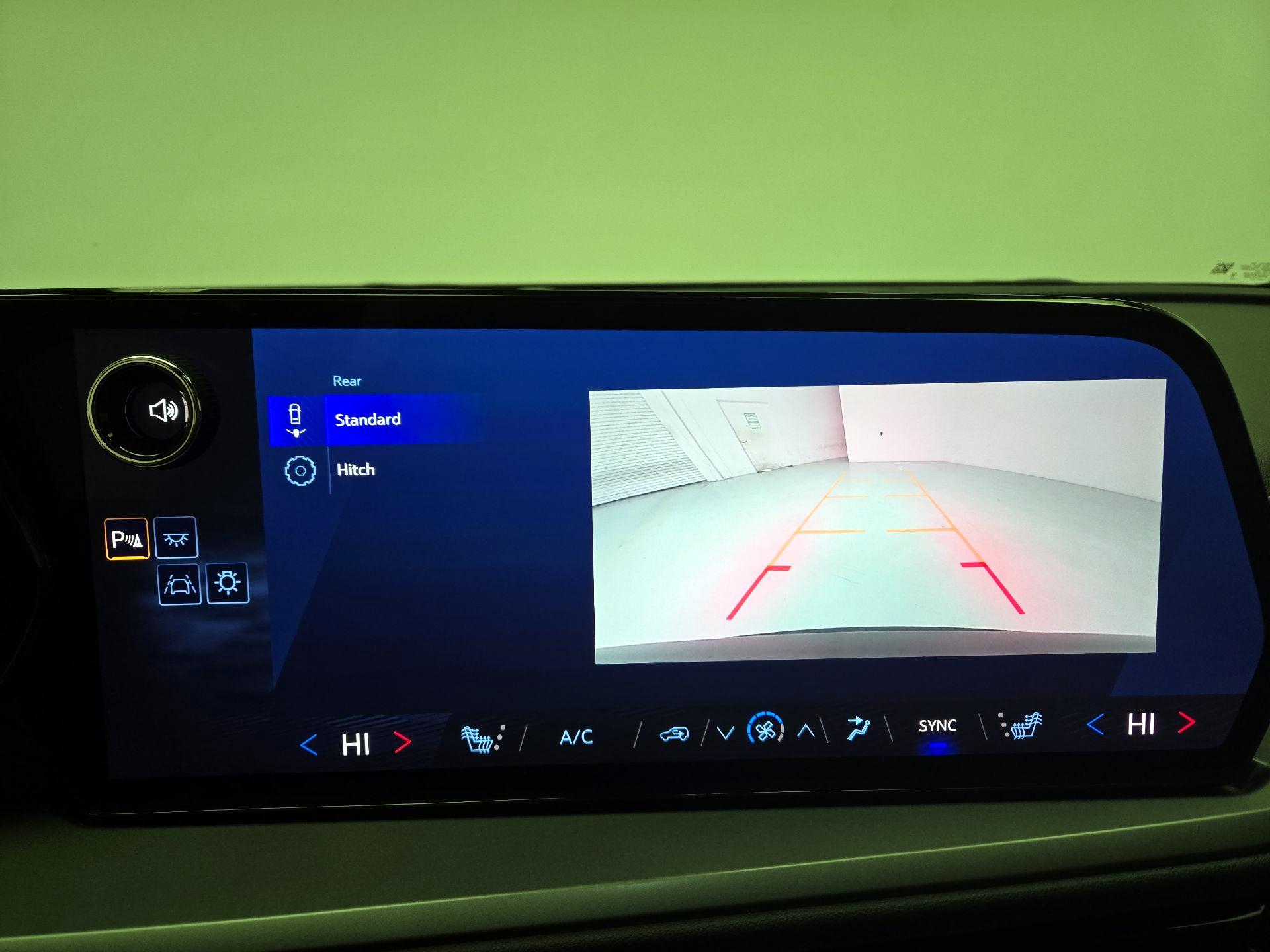 Thumbnail: 2025 Chevrolet Traverse - 15