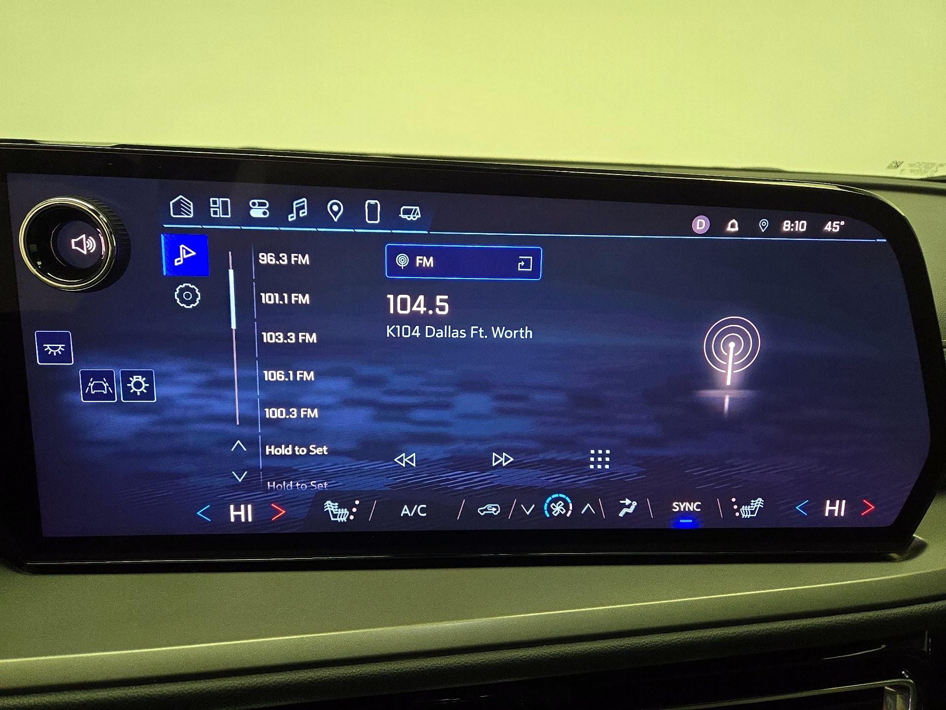 Thumbnail: 2025 Chevrolet Traverse - 16