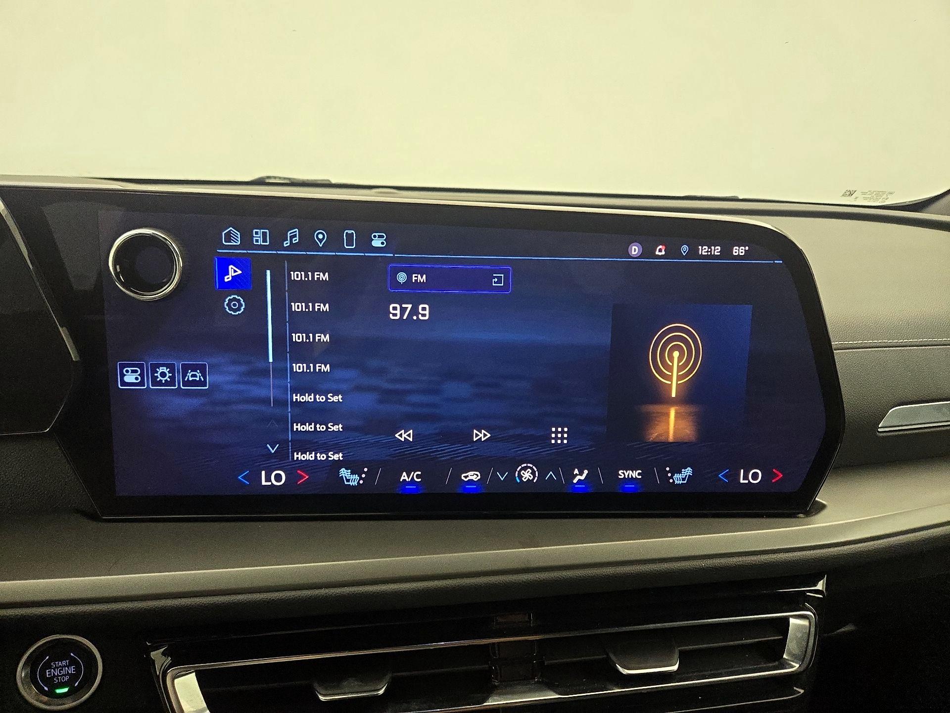 Thumbnail: 2025 Chevrolet Traverse - 15