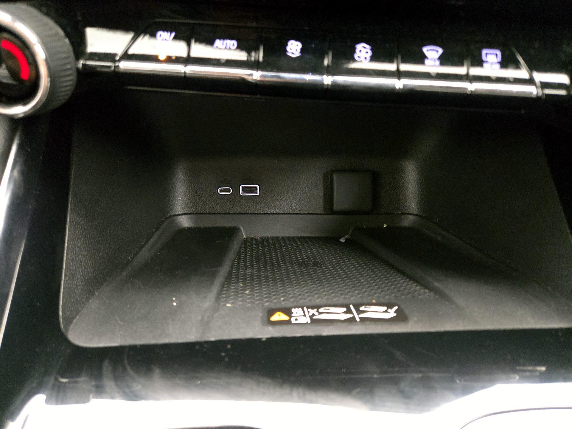 Thumbnail: 2025 Chevrolet Traverse - 18