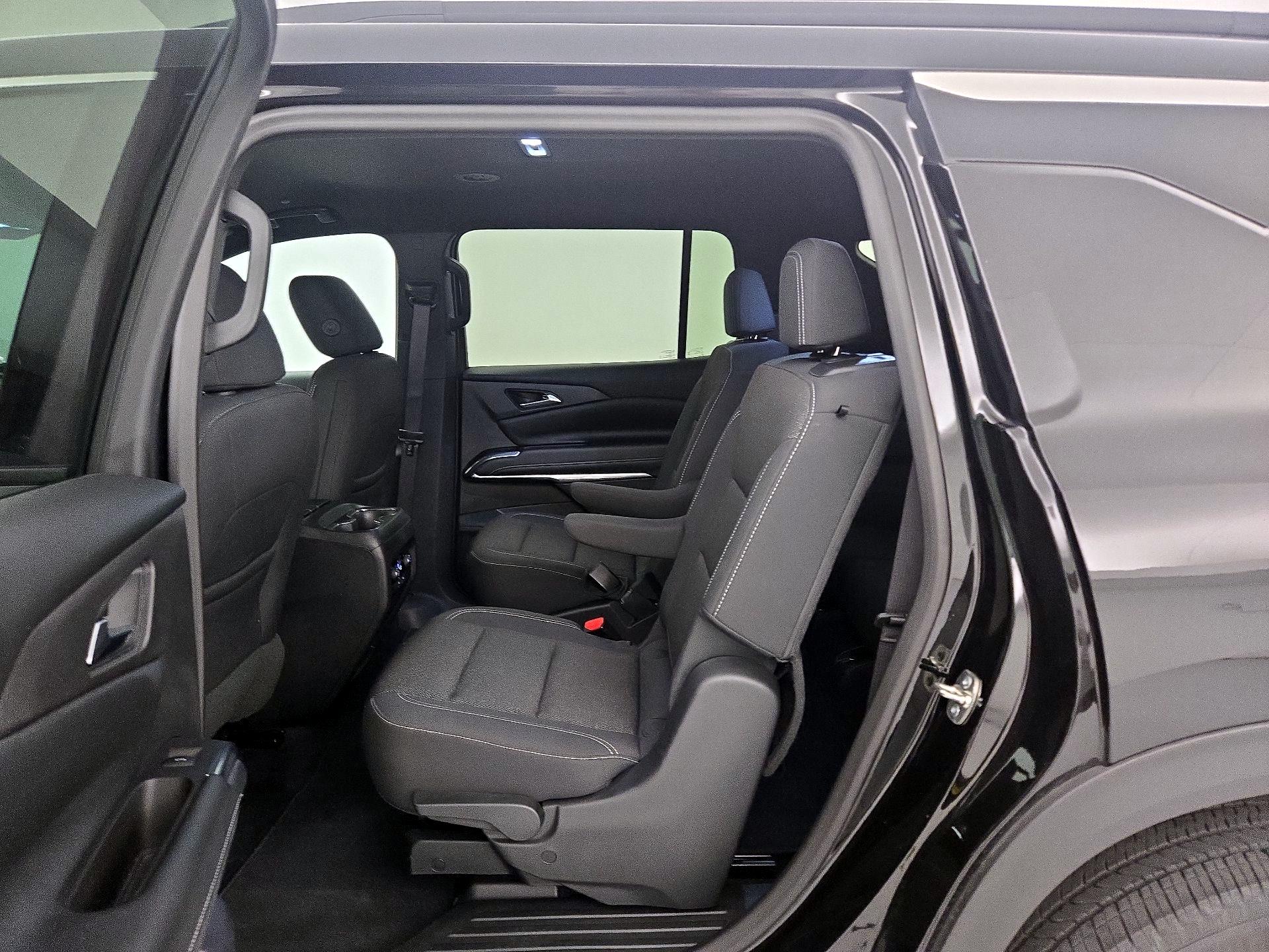 Thumbnail: 2025 Chevrolet Traverse - 19