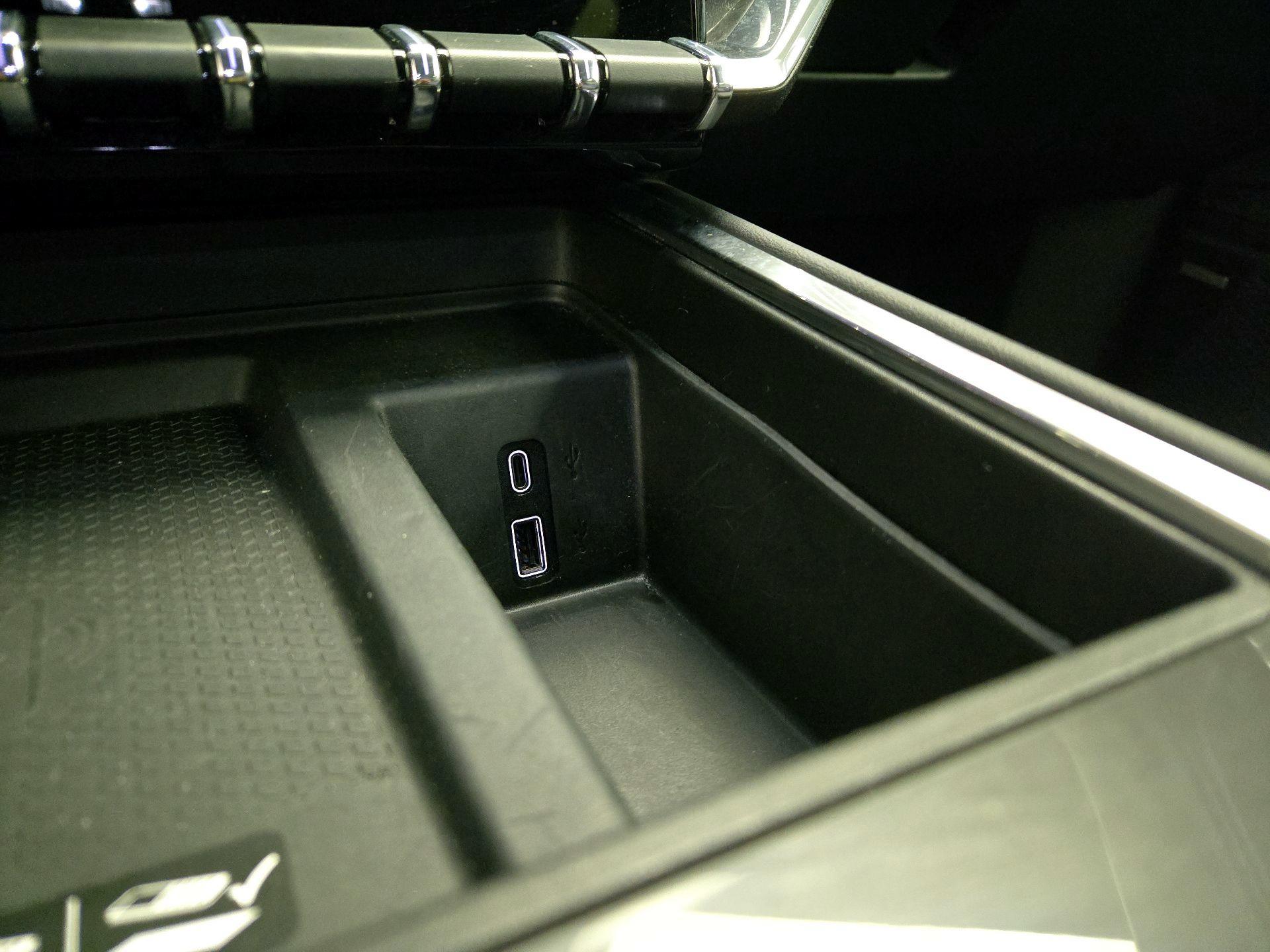 Thumbnail: 2025 GMC Acadia - 17