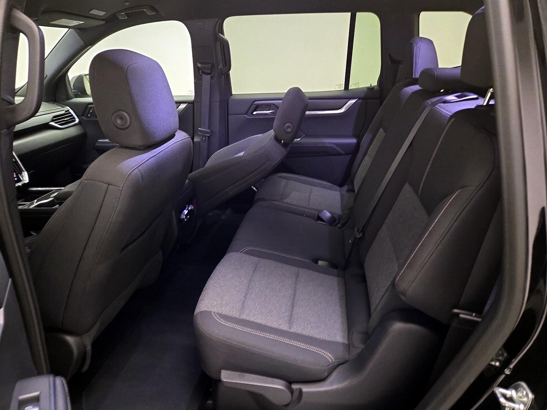 Thumbnail: 2025 GMC Acadia - 18