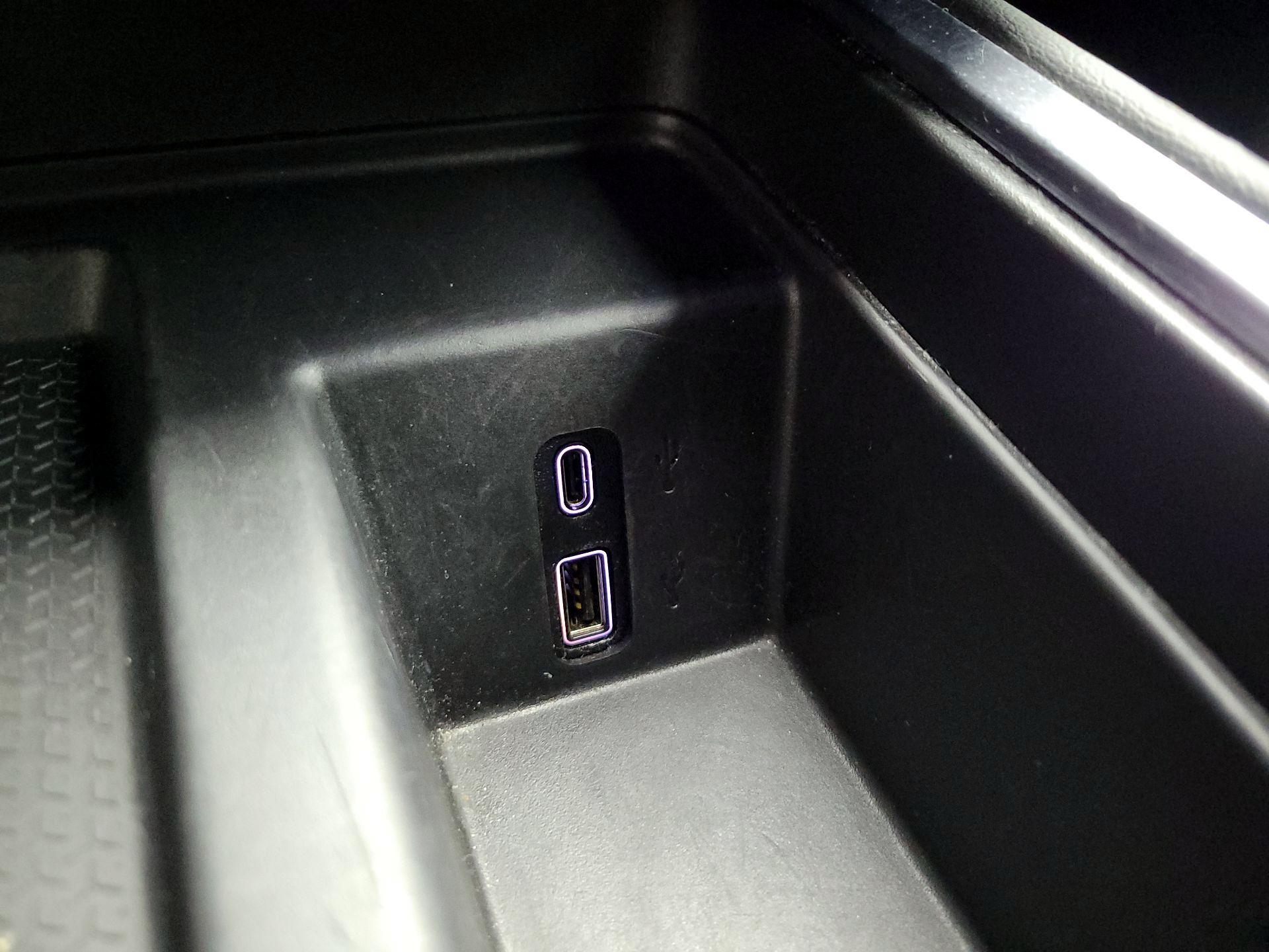 Thumbnail: 2025 GMC Acadia - 17