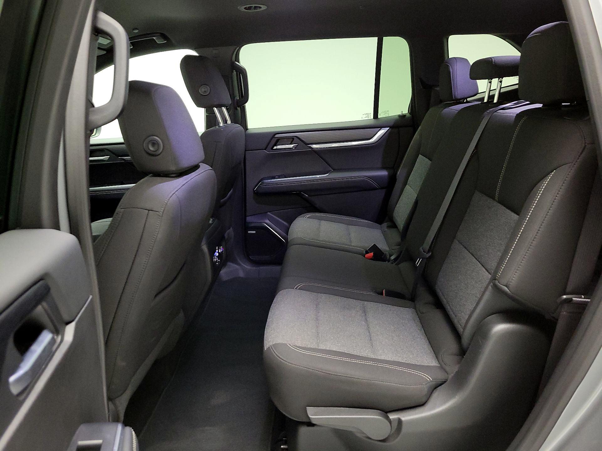 Thumbnail: 2025 GMC Acadia - 18