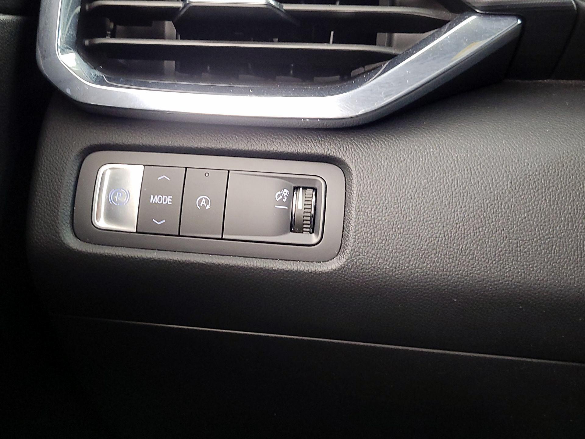 Thumbnail: 2025 GMC Acadia - 13