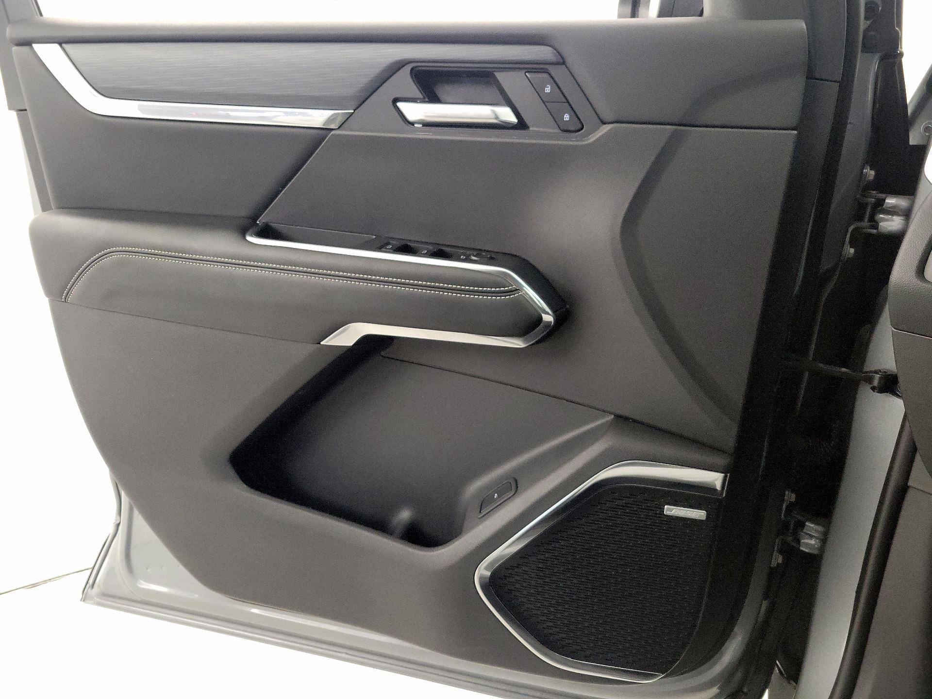 Thumbnail: 2025 GMC Acadia - 12