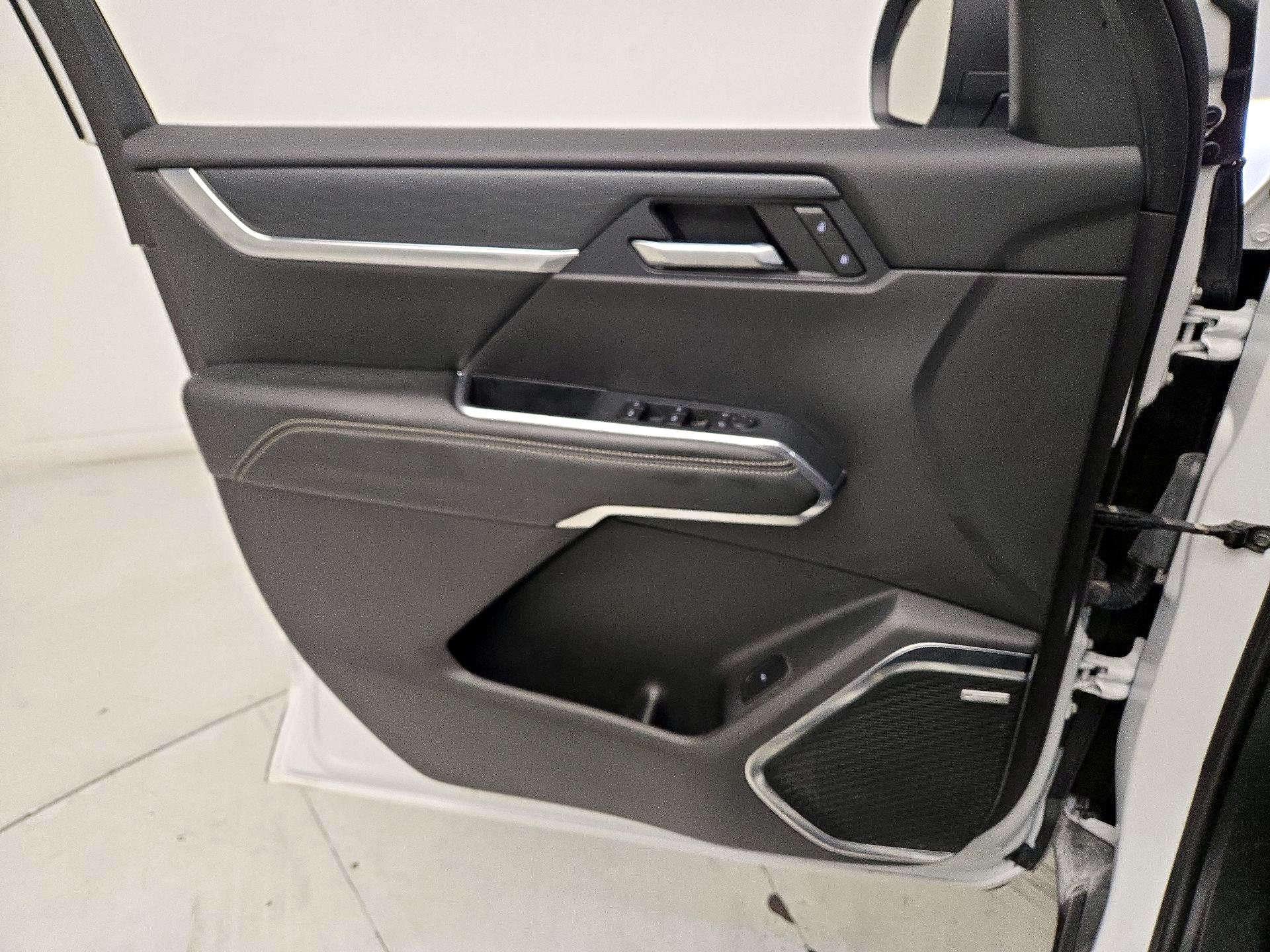 Thumbnail: 2025 GMC Acadia - 12