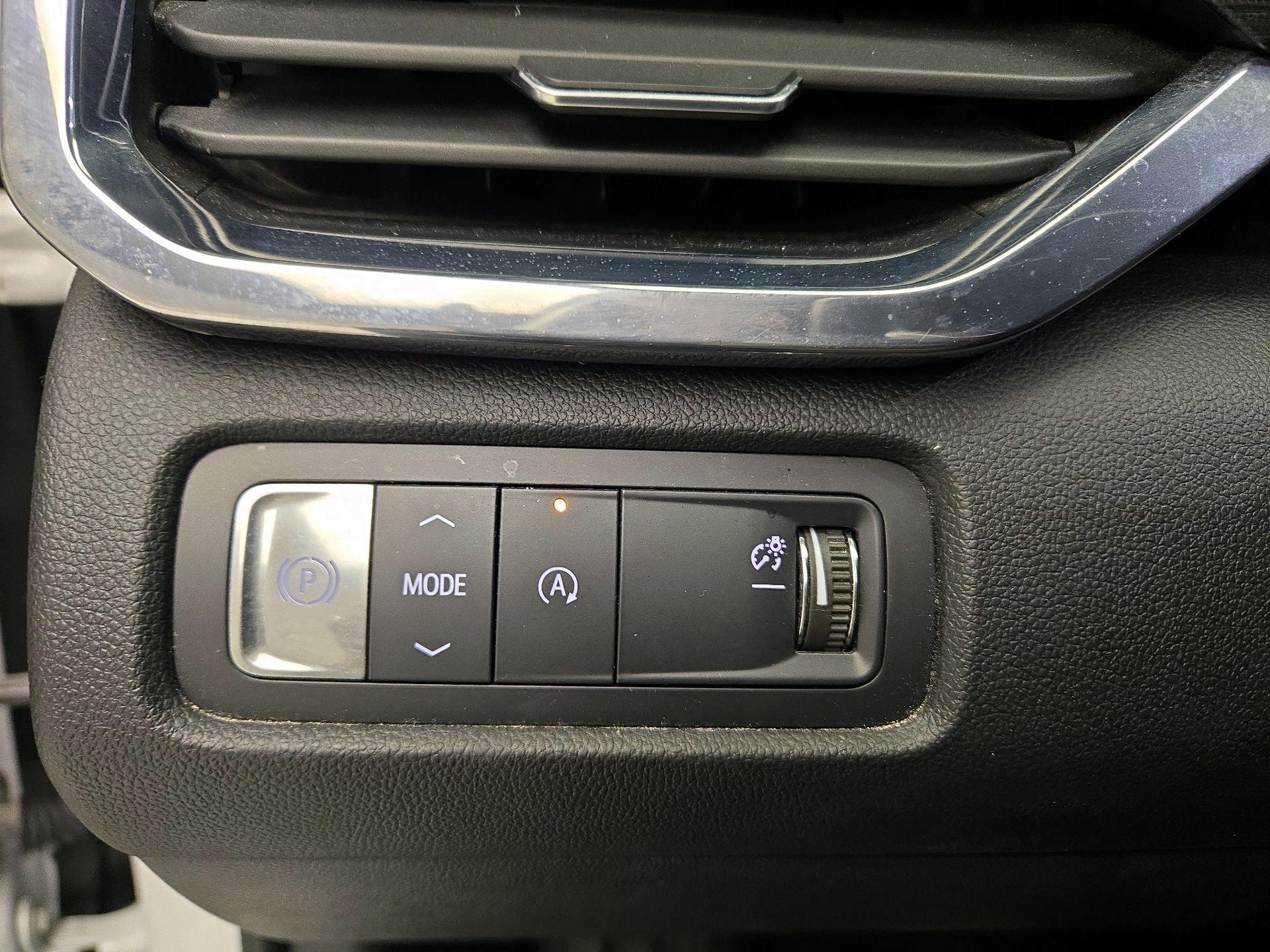 Thumbnail: 2025 GMC Acadia - 13