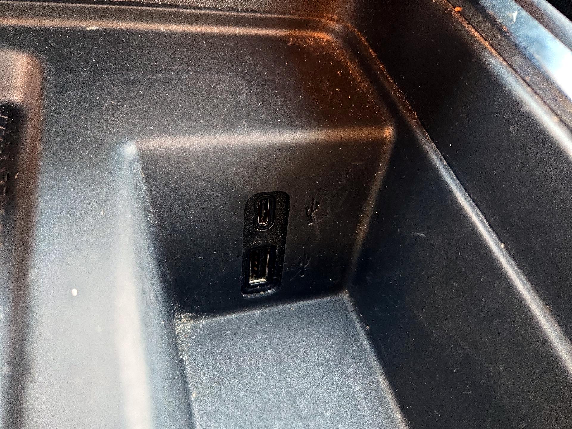 Thumbnail: 2025 GMC Acadia - 18