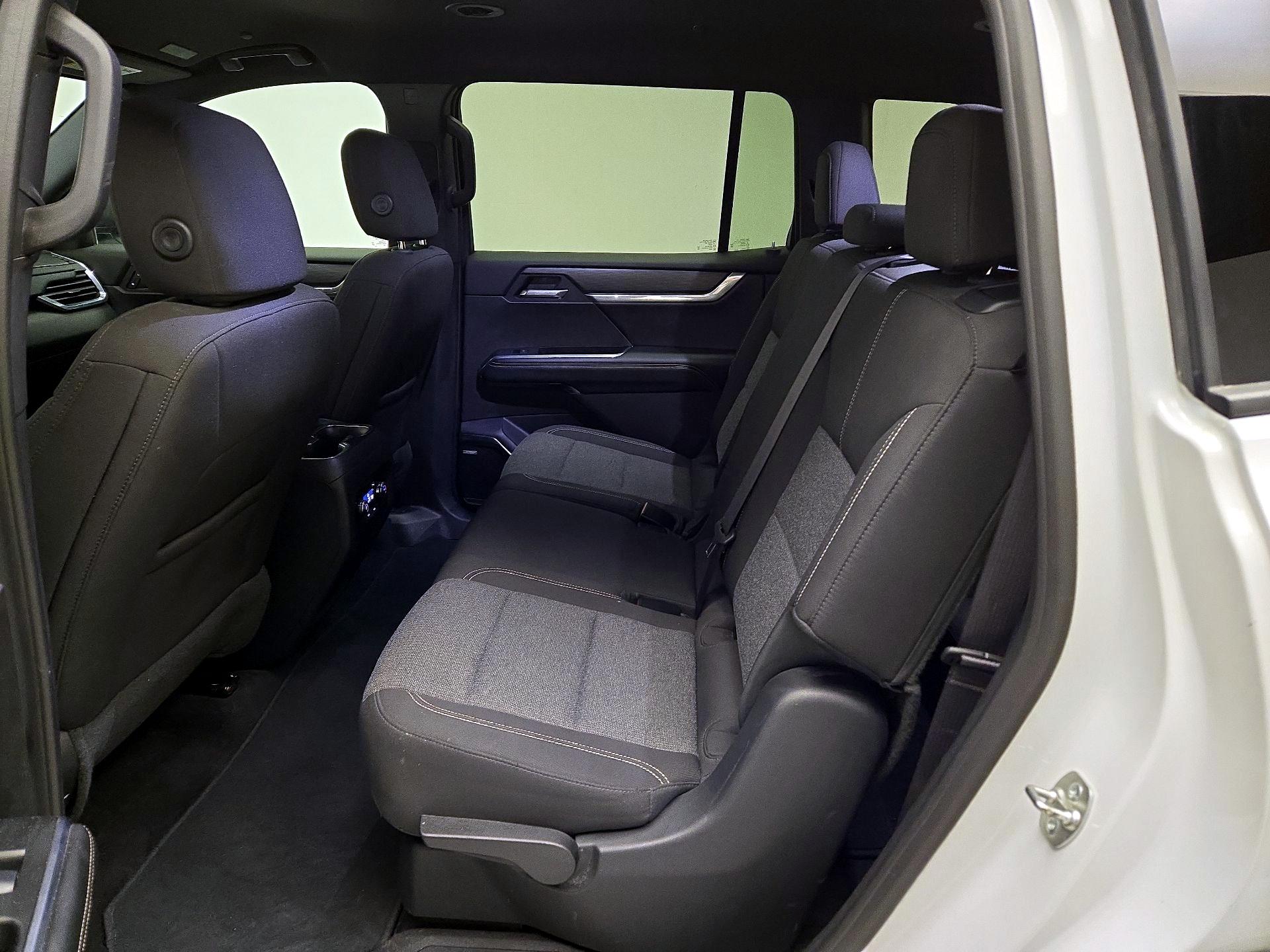 Thumbnail: 2025 GMC Acadia - 19