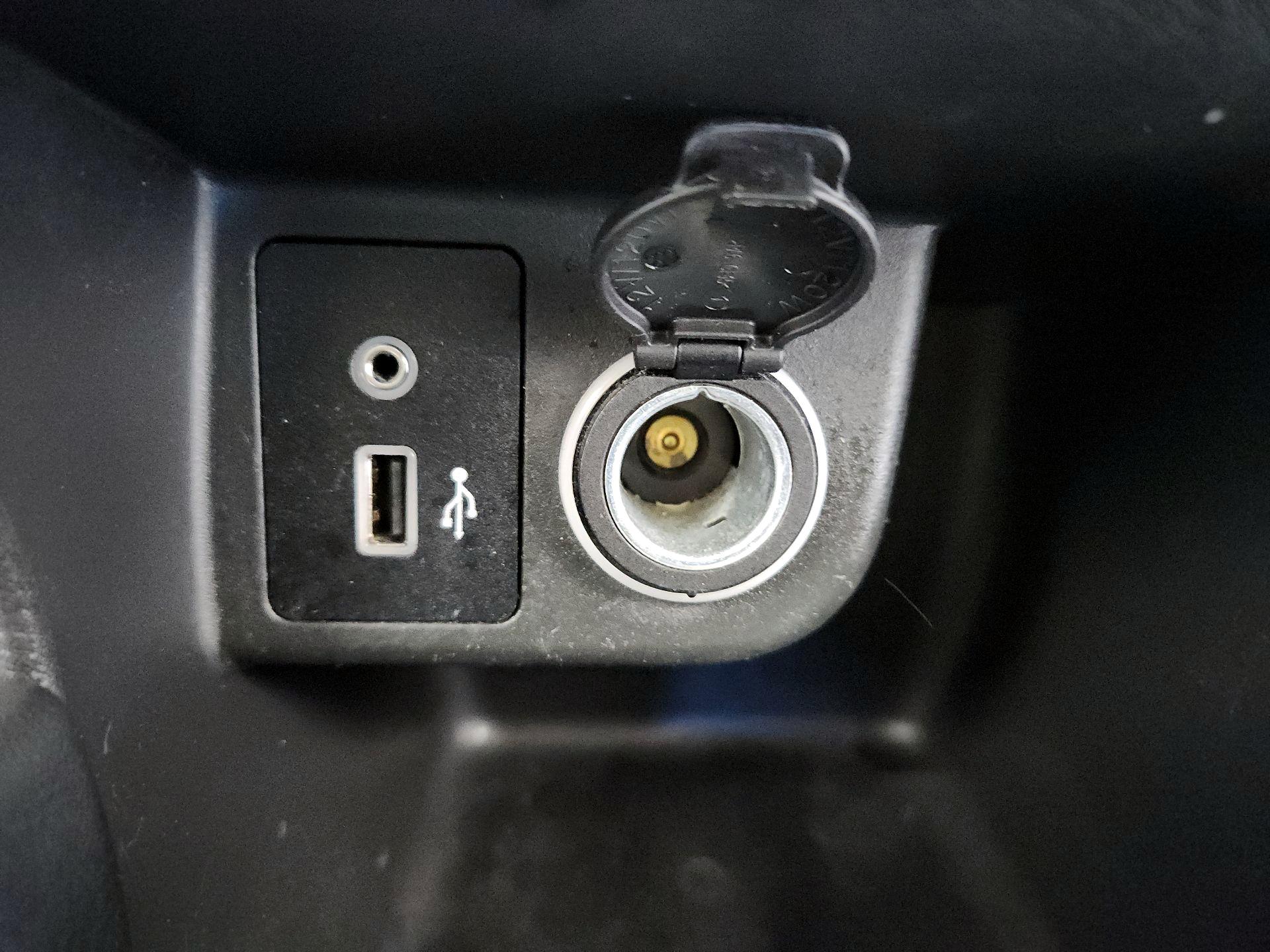 Thumbnail: 2019 Nissan Kicks - 18