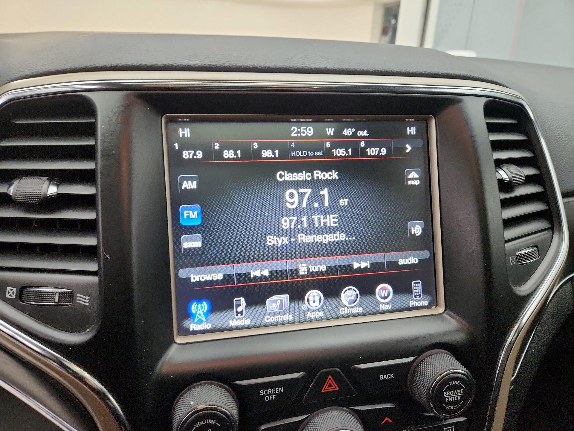 Thumbnail: 2017 Jeep Grand Cherokee - 16