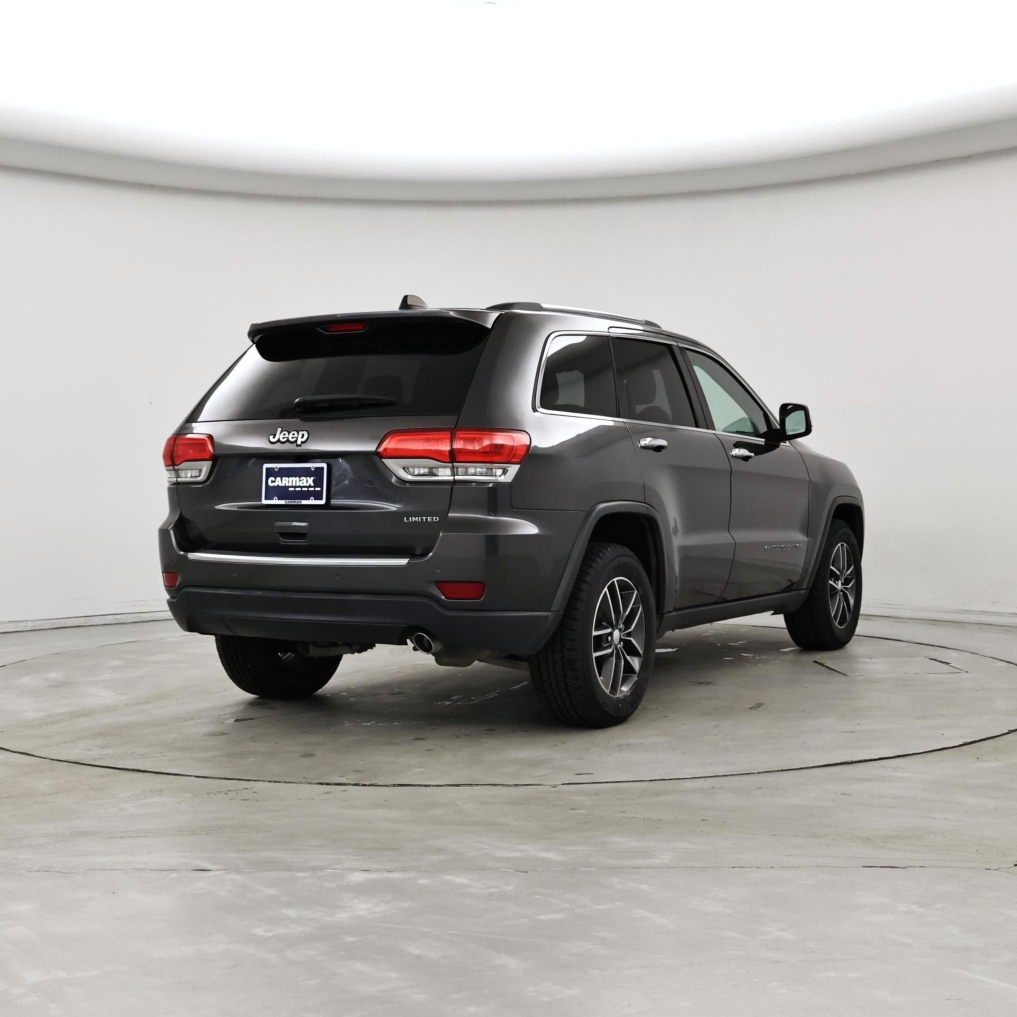 Thumbnail: 2017 Jeep Grand Cherokee - 8