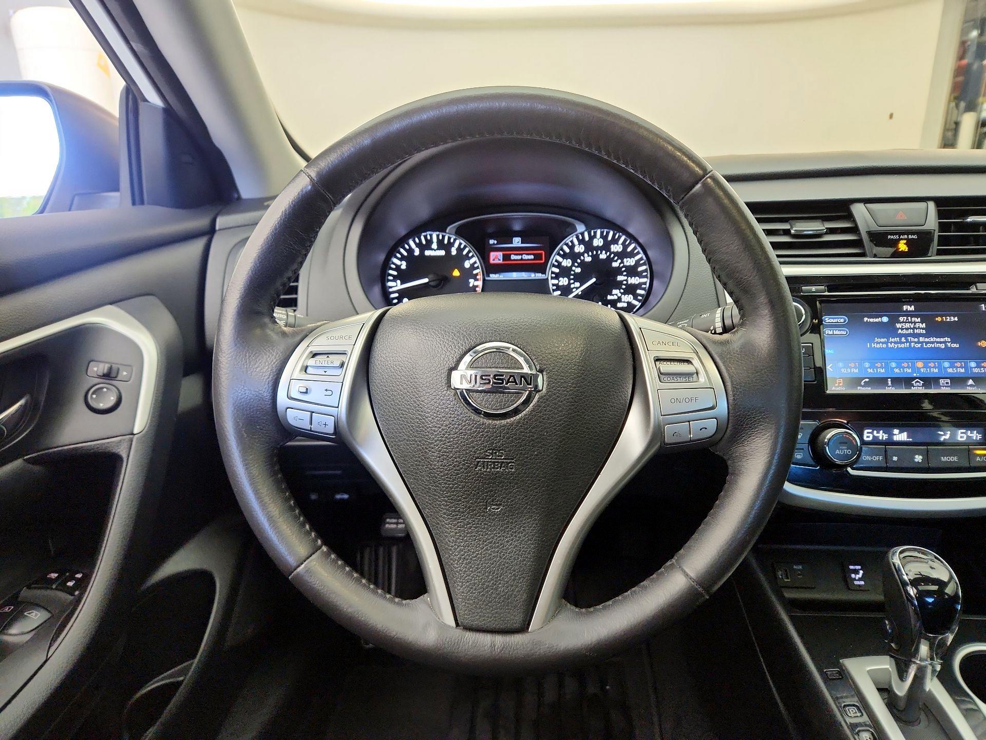 Thumbnail: 2018 Nissan Altima - 10