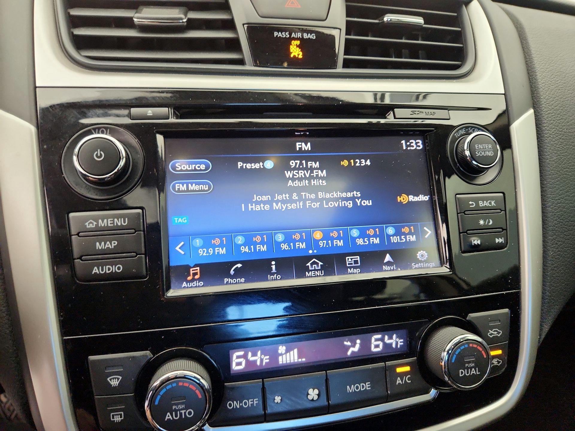 Thumbnail: 2018 Nissan Altima - 16