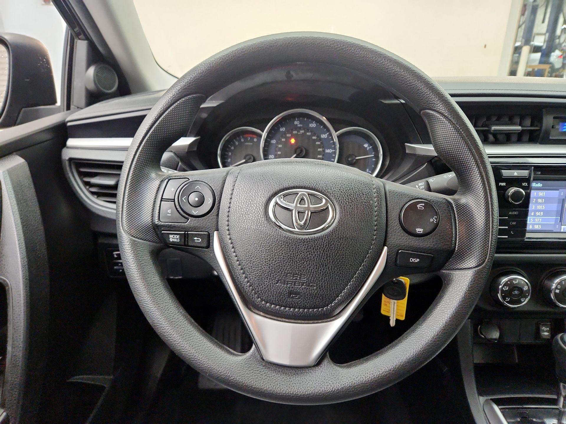 Thumbnail: 2016 Toyota Corolla - 10